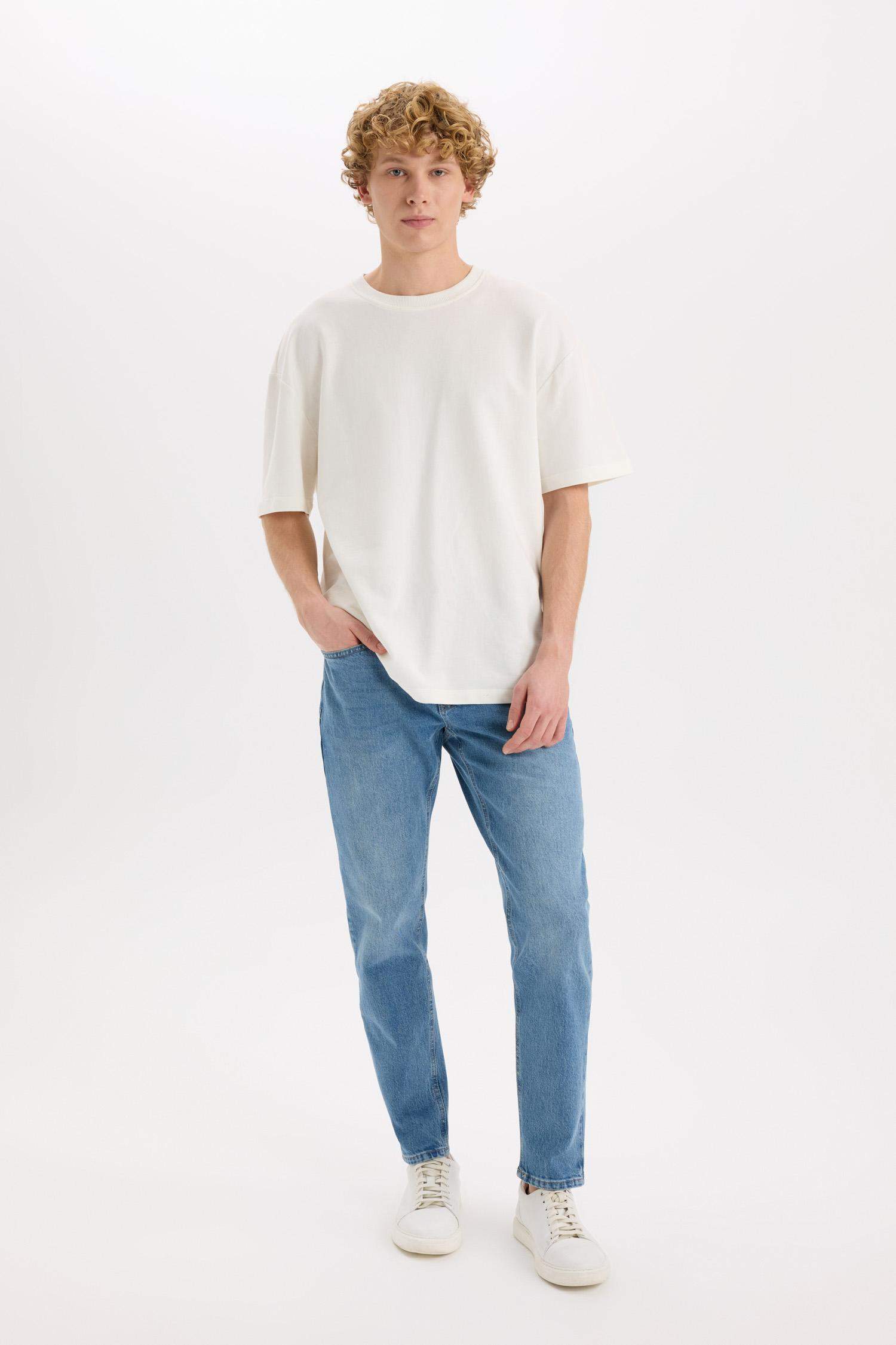 Slim Tapered Fit Dar Kalıp Normal Bel Daralan Paça Jean Pantolon