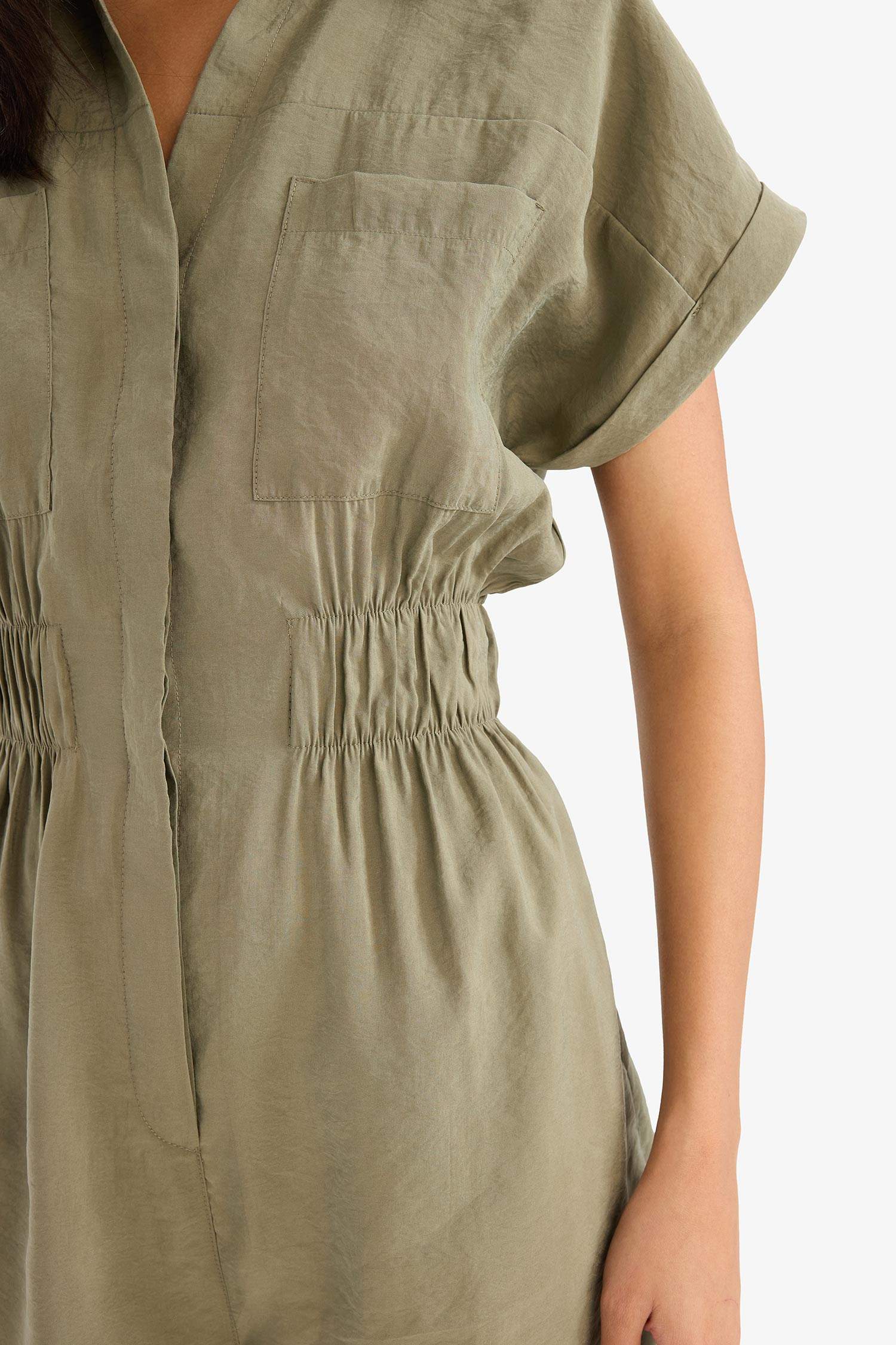 Ромпер с воротником рубашки и коротким рукавом из модала