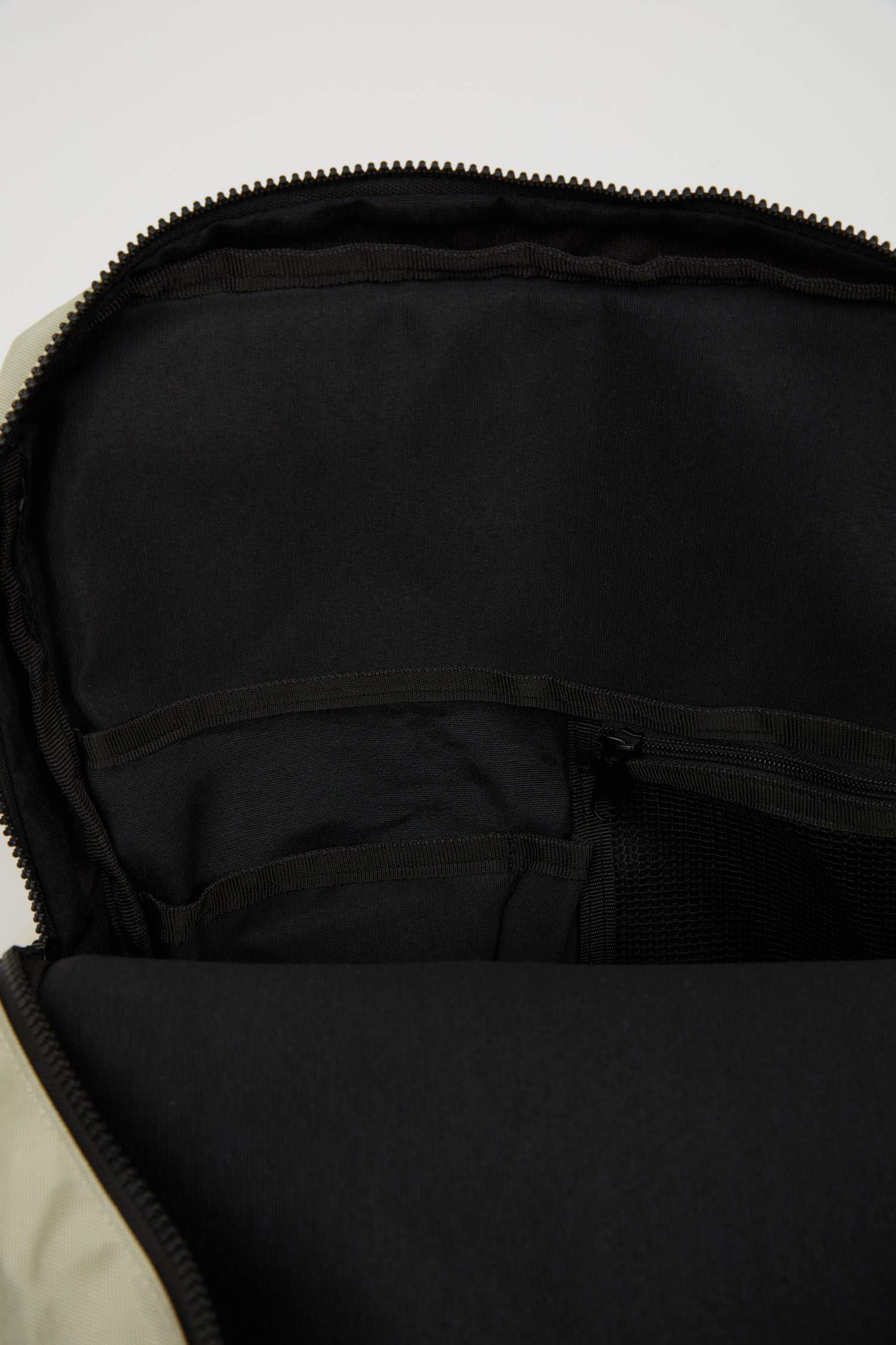 جنطة ظهر من Peppythings x DeFacto