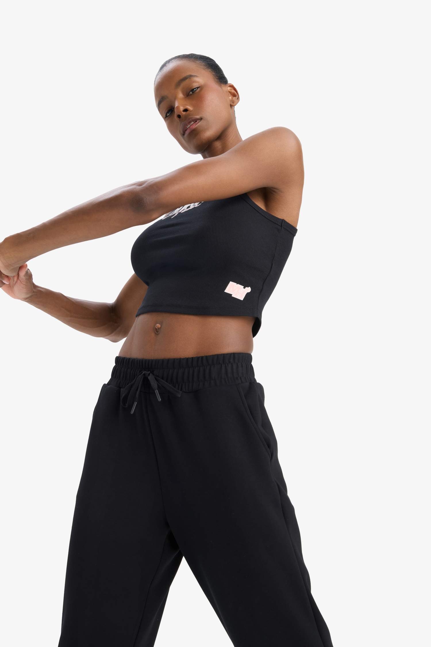 DeFactoFit NBA Miami Heat Crop Top Bisiklet Yaka Fitilli Kaşkorse Sporcu Atlet