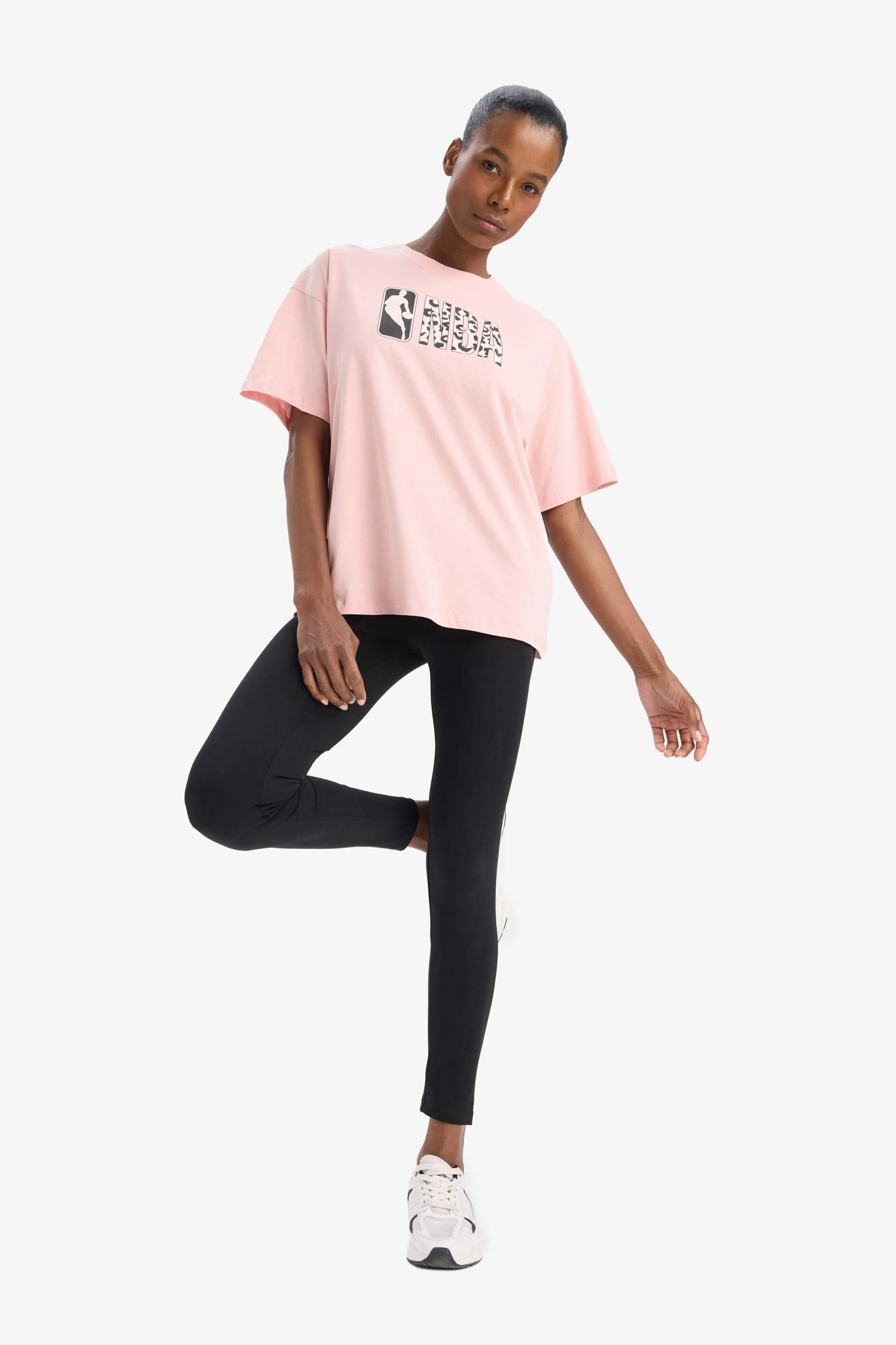 DeFactoFit NBA Wordmark Oversize Fit Crew Neck T-Shirt