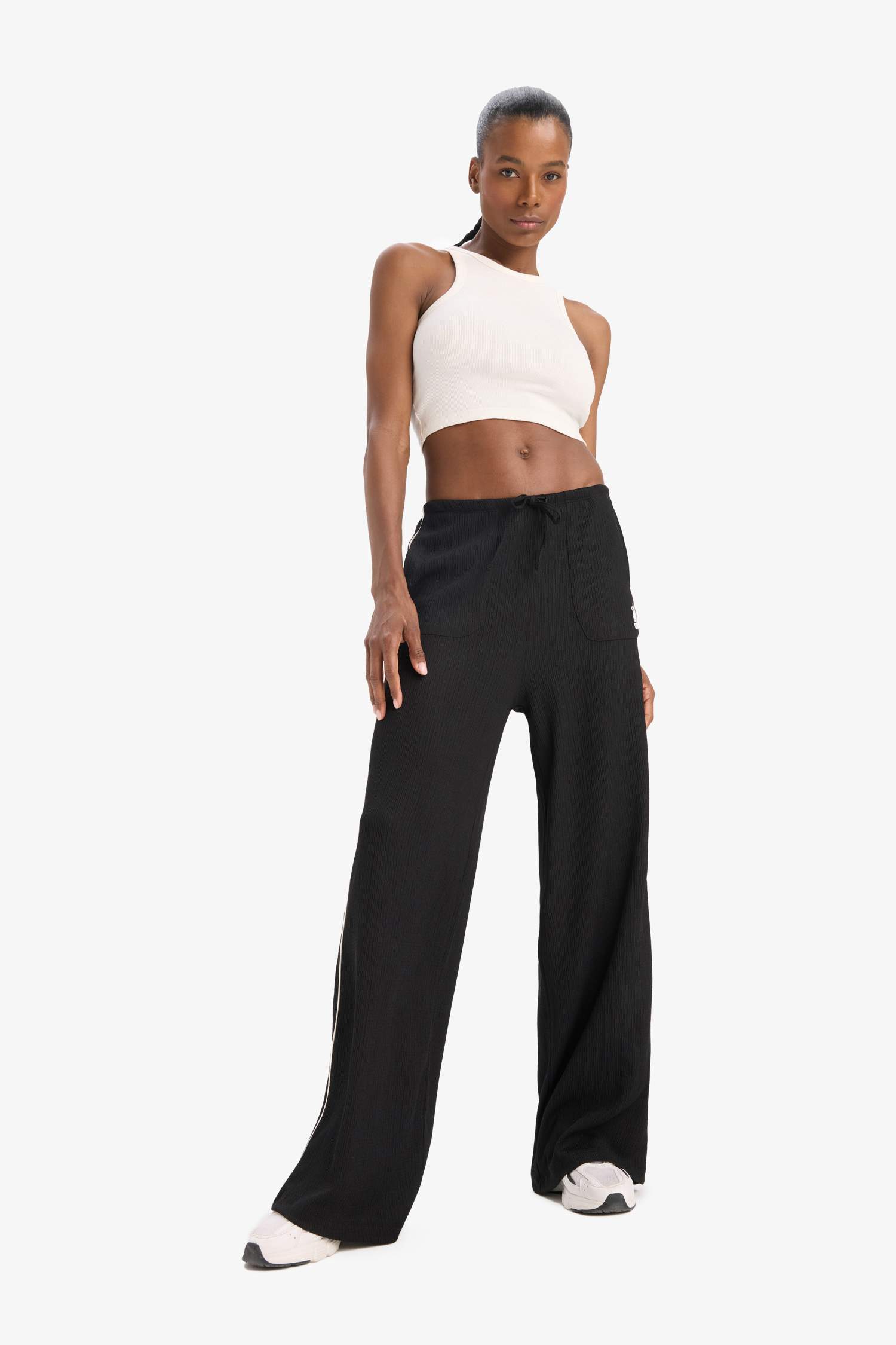 DeFactoFit NBA Miami Heat брюки с широкими штанинами, с двумя карманами, стандартной длины, из ткани с кринкл-эффектом