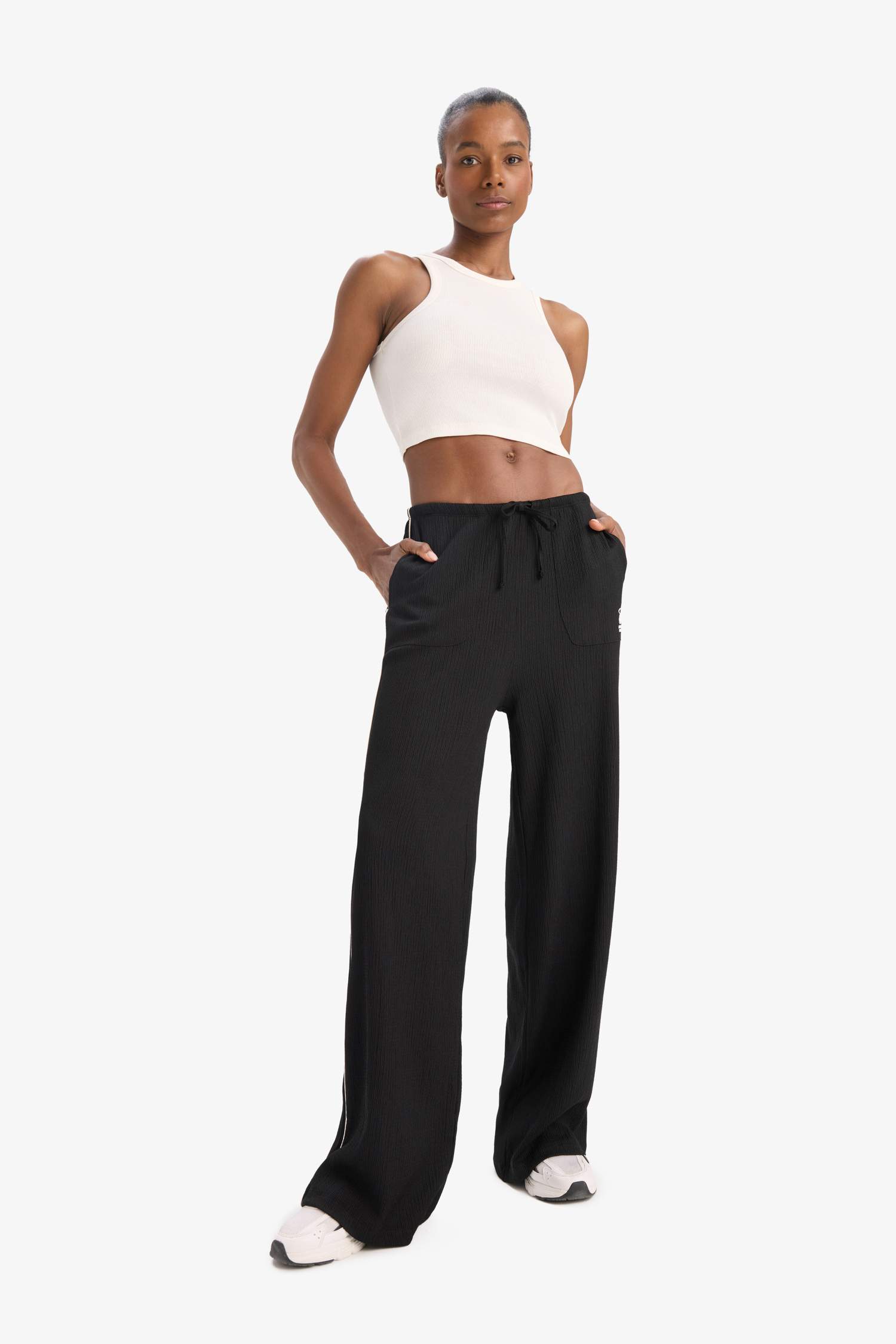 DeFactoFit NBA Miami Heat брюки с широкими штанинами, с двумя карманами, стандартной длины, из ткани с кринкл-эффектом