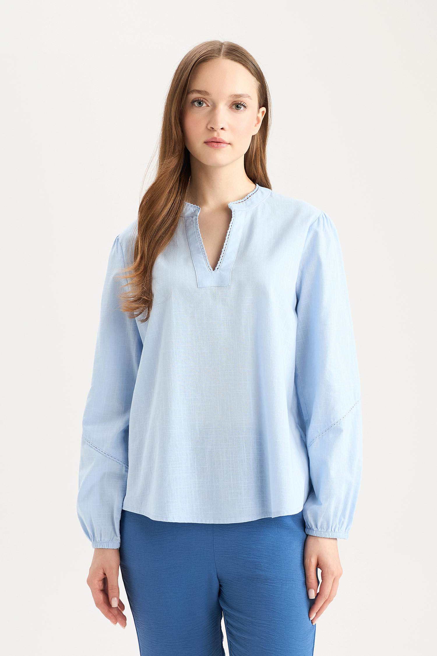 Regular Fit Bisiklet Yaka Flamlı Pamuk Uzun Kollu Bluz