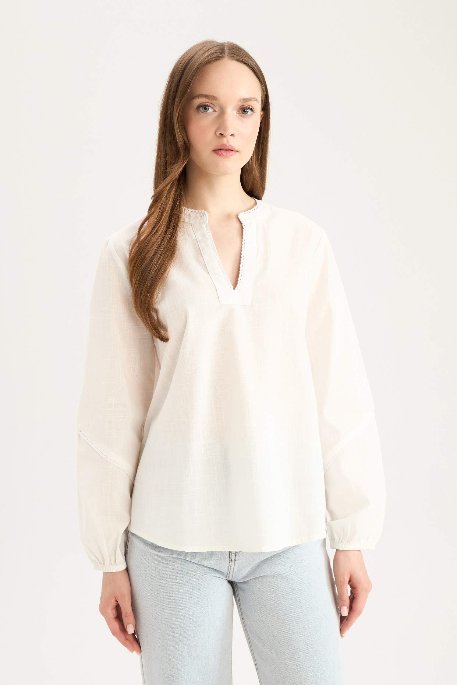 Regular Fit Bisiklet Yaka Flamlı Pamuk Uzun Kollu Bluz