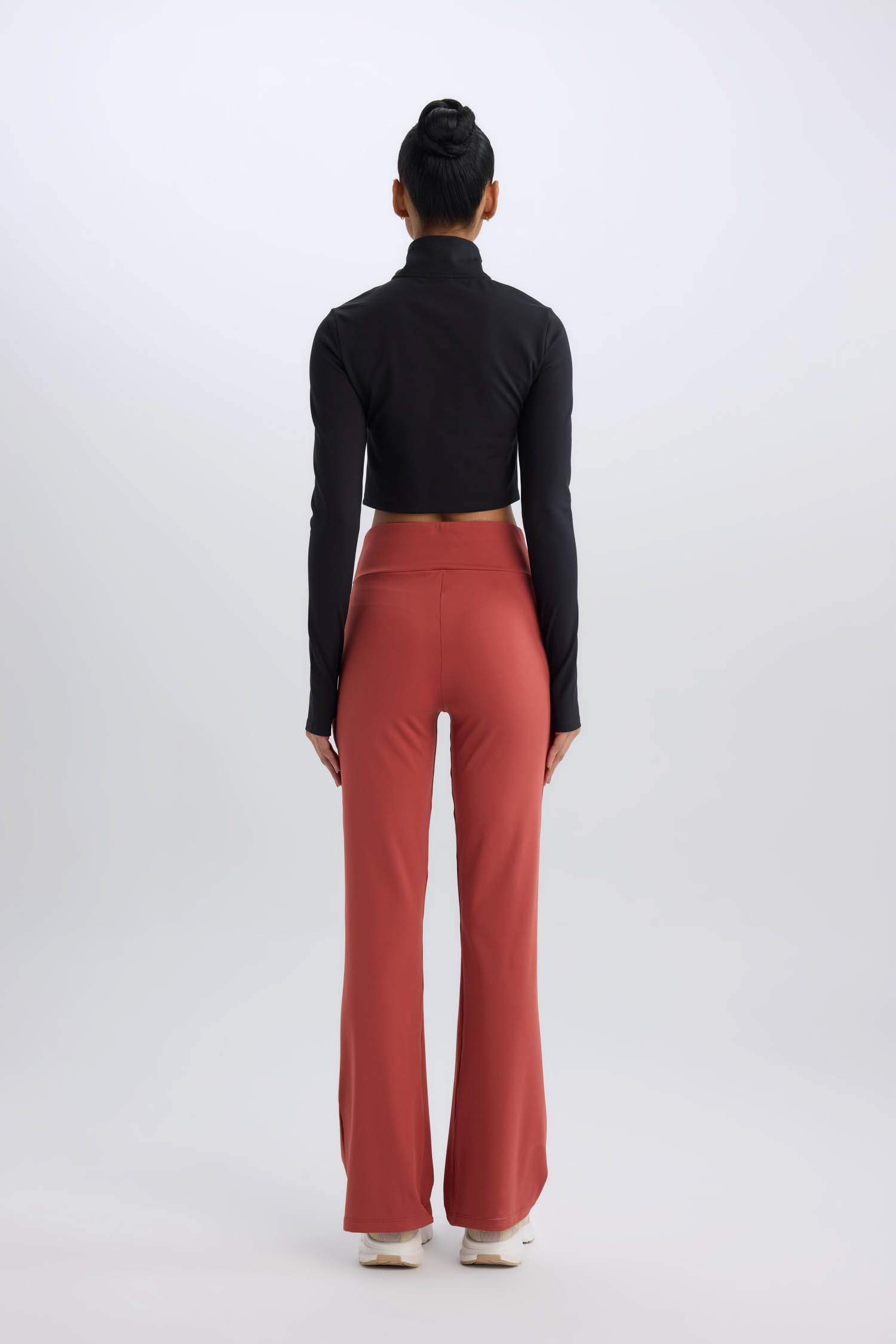 بنطرون جارلس برجل واسع فلير فيت من DeFactoFit