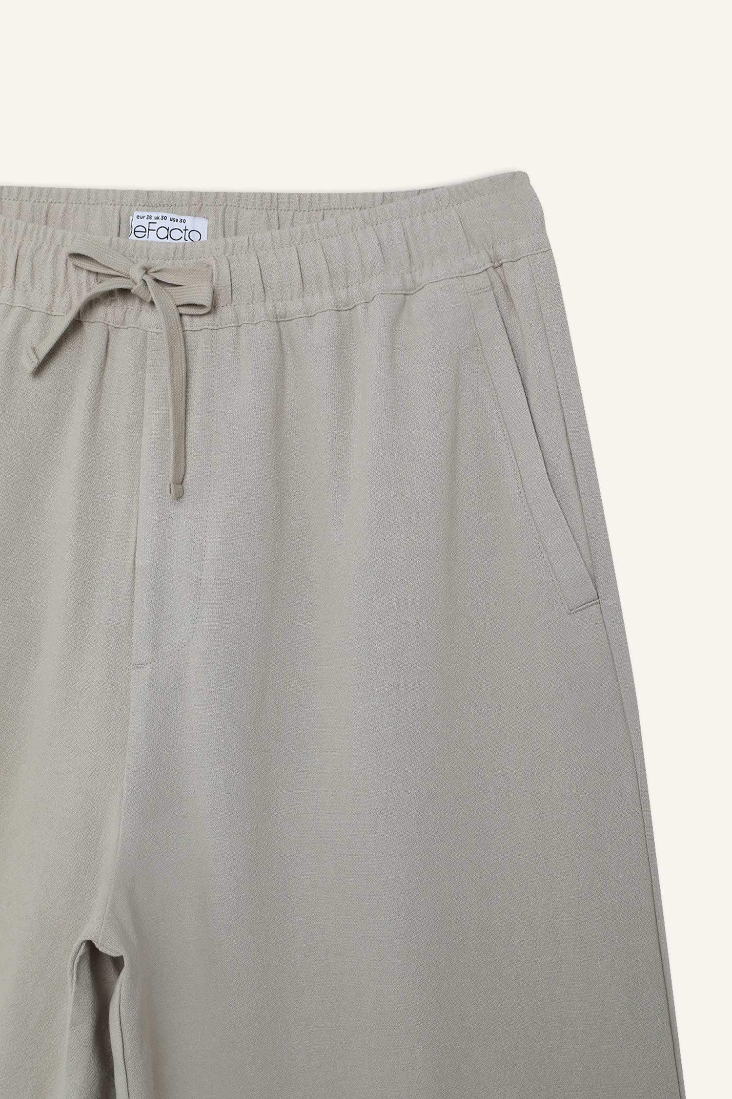 شورت قصة مريحة من مزيج الكتان