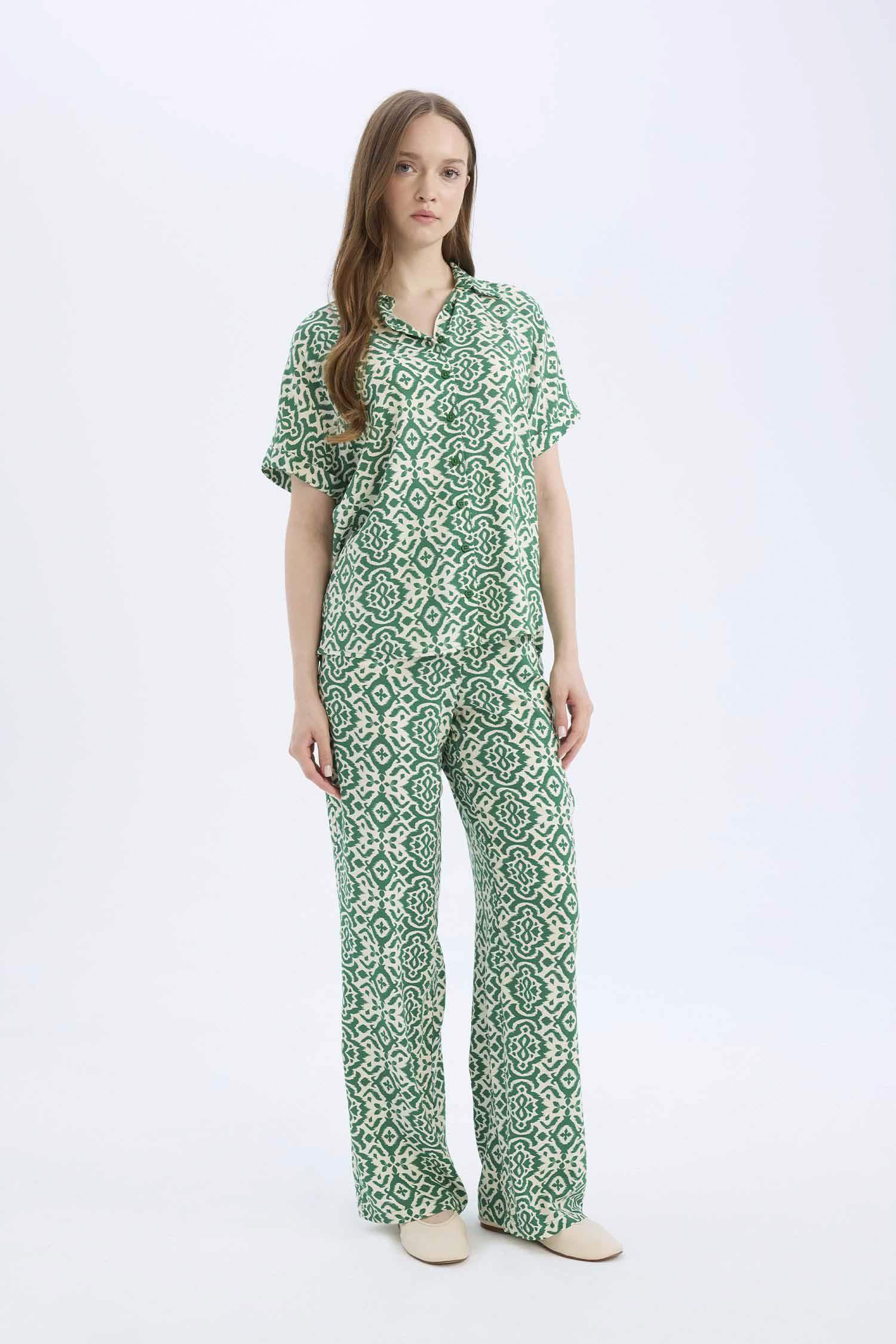 Regular Fit Desenli Beli Lastikli Düz Paça Pantolon