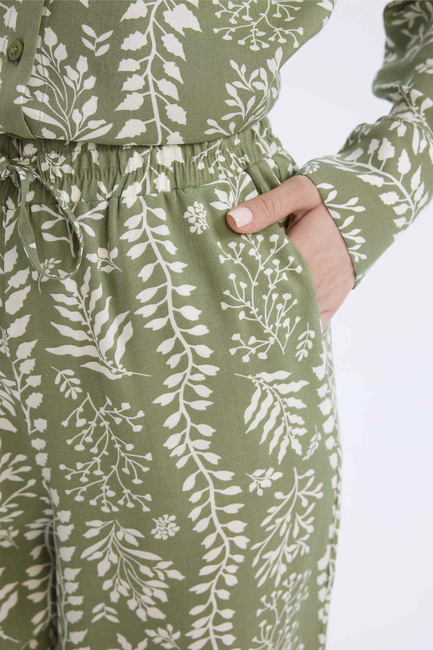 Regular Fit Desenli Beli Lastikli Düz Paça Pantolon