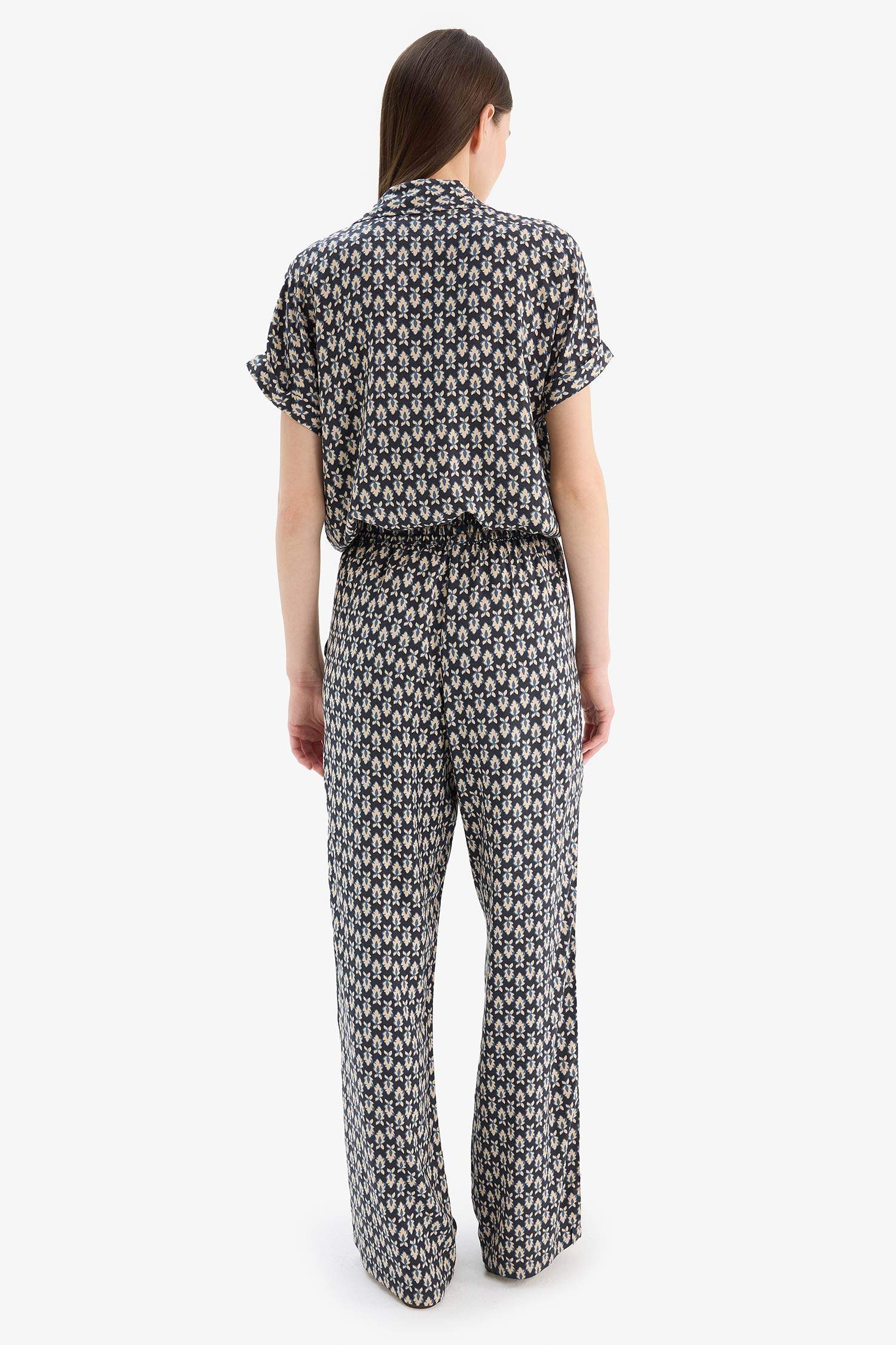 بنطرون قصة عادية ورجل عادي