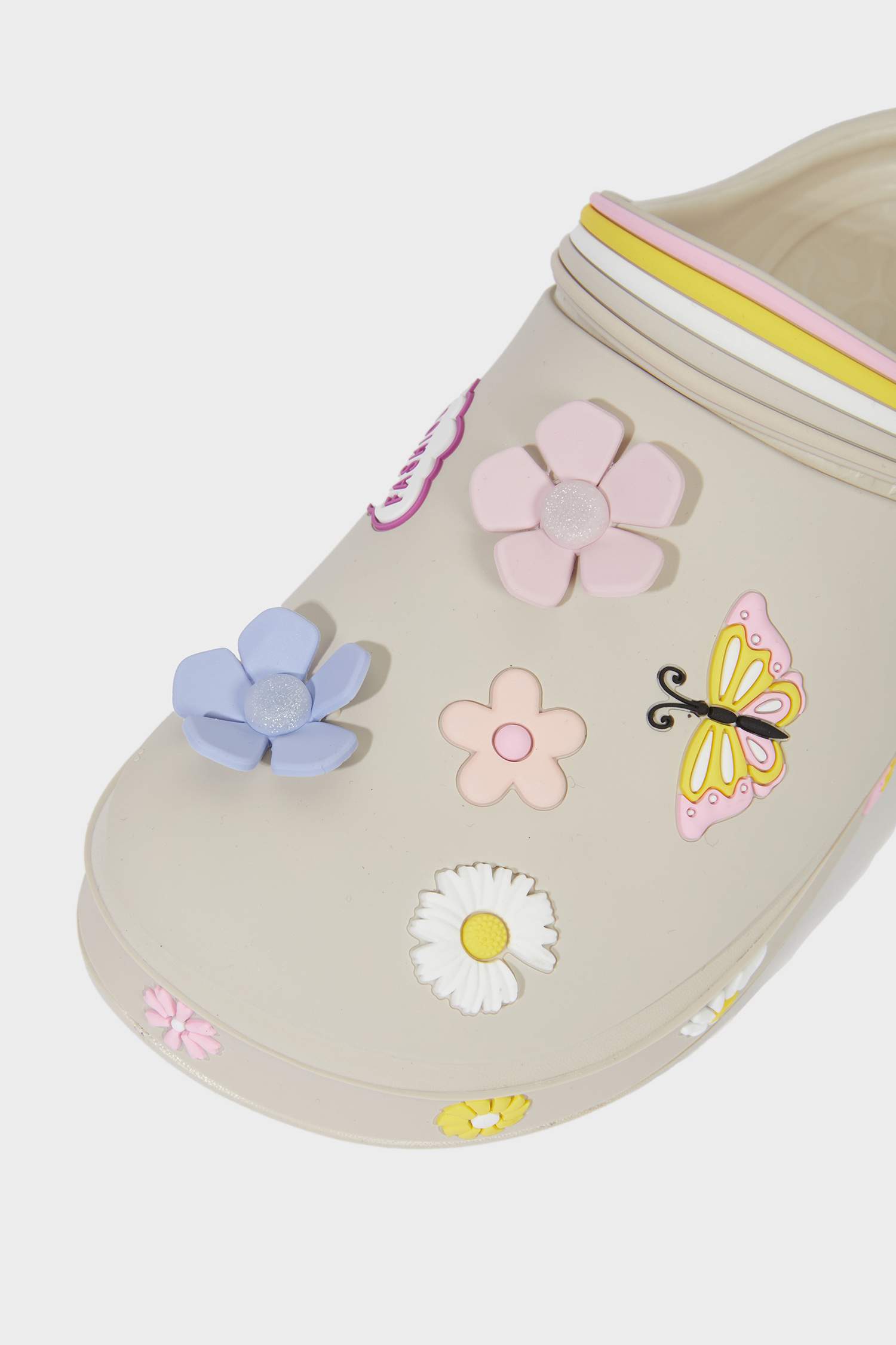 Девочкины сандалии на плоской подошве из эвы