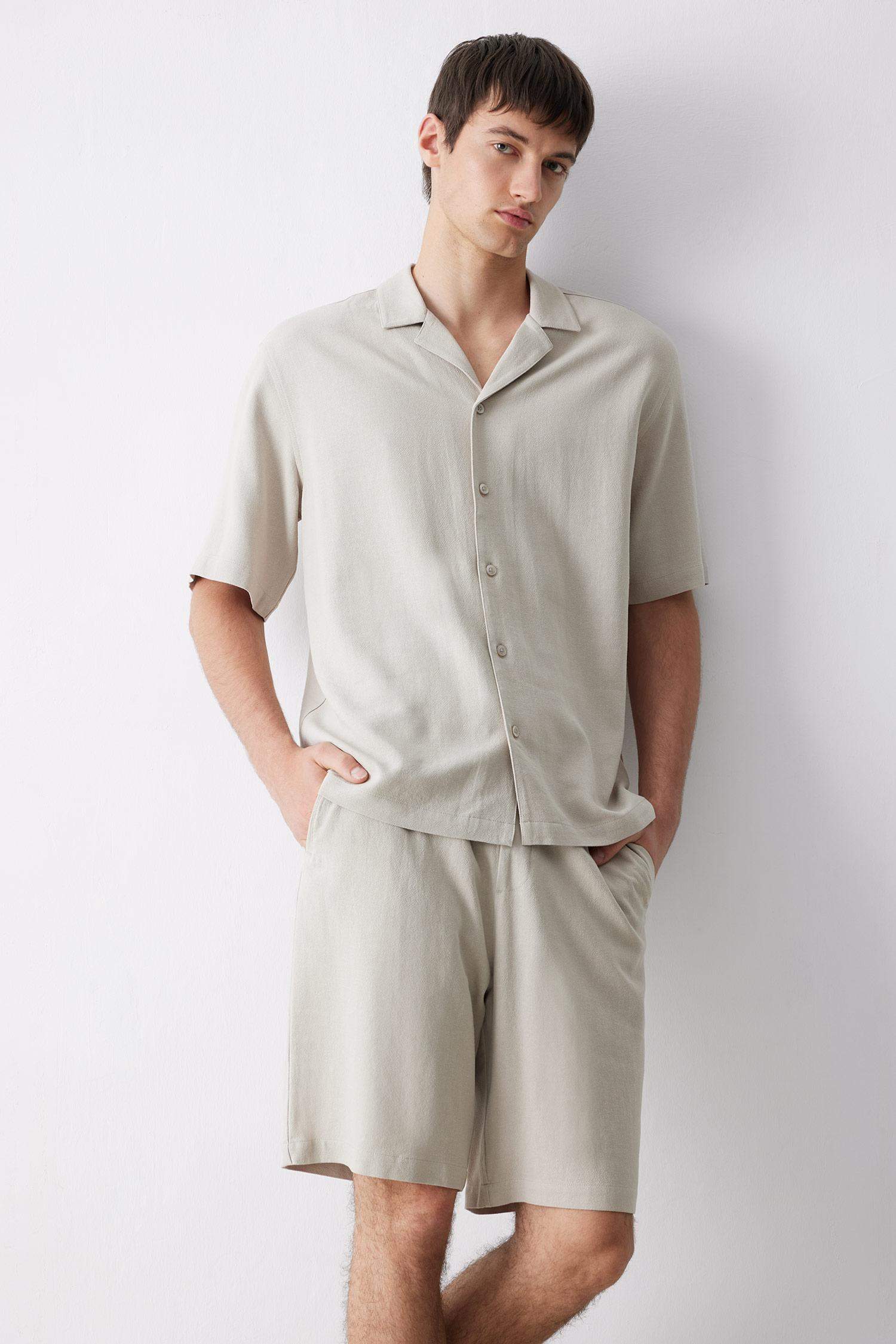 Летняя рубашка-поло с короткими рукавами, расслабленная посадка