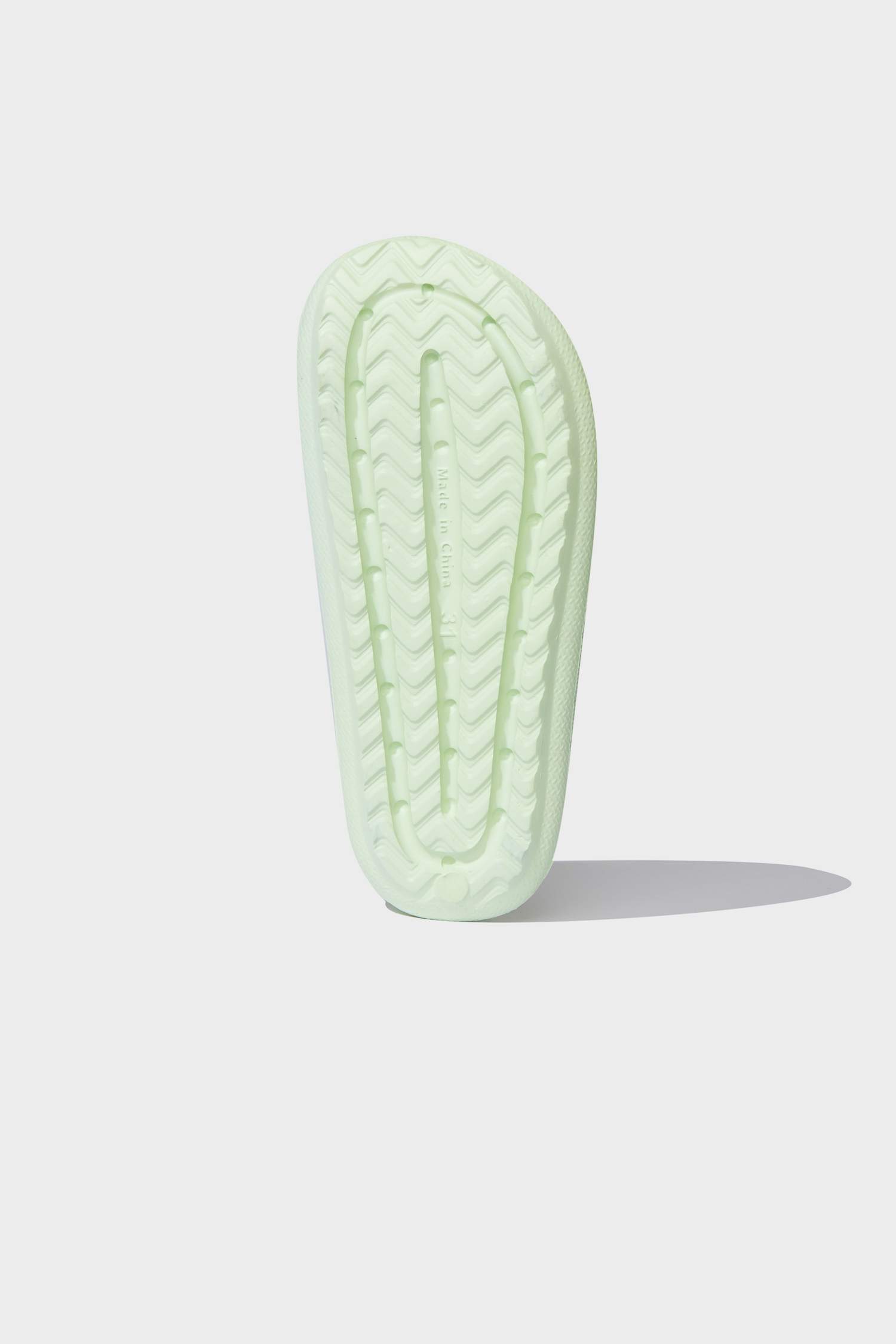 صندل بناتي أخضر بكعب مسطح