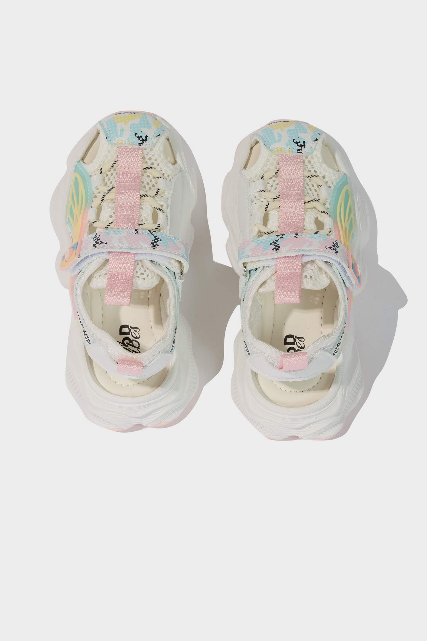 Kız Çocuk Düz Taban Suni Deri Sandalet