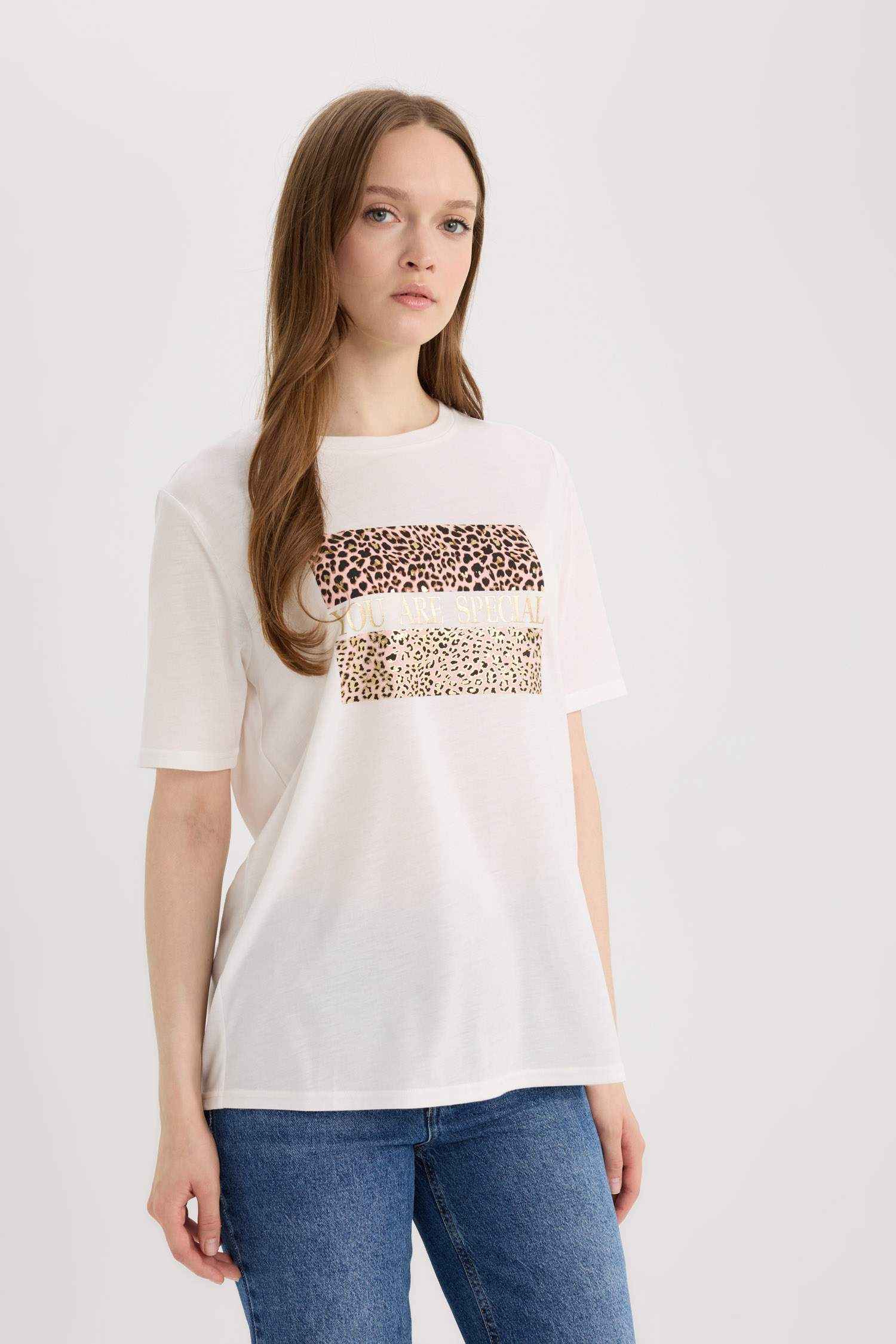 Traditional Regular Fit Crew Neck Short Sleeve T-Shirt