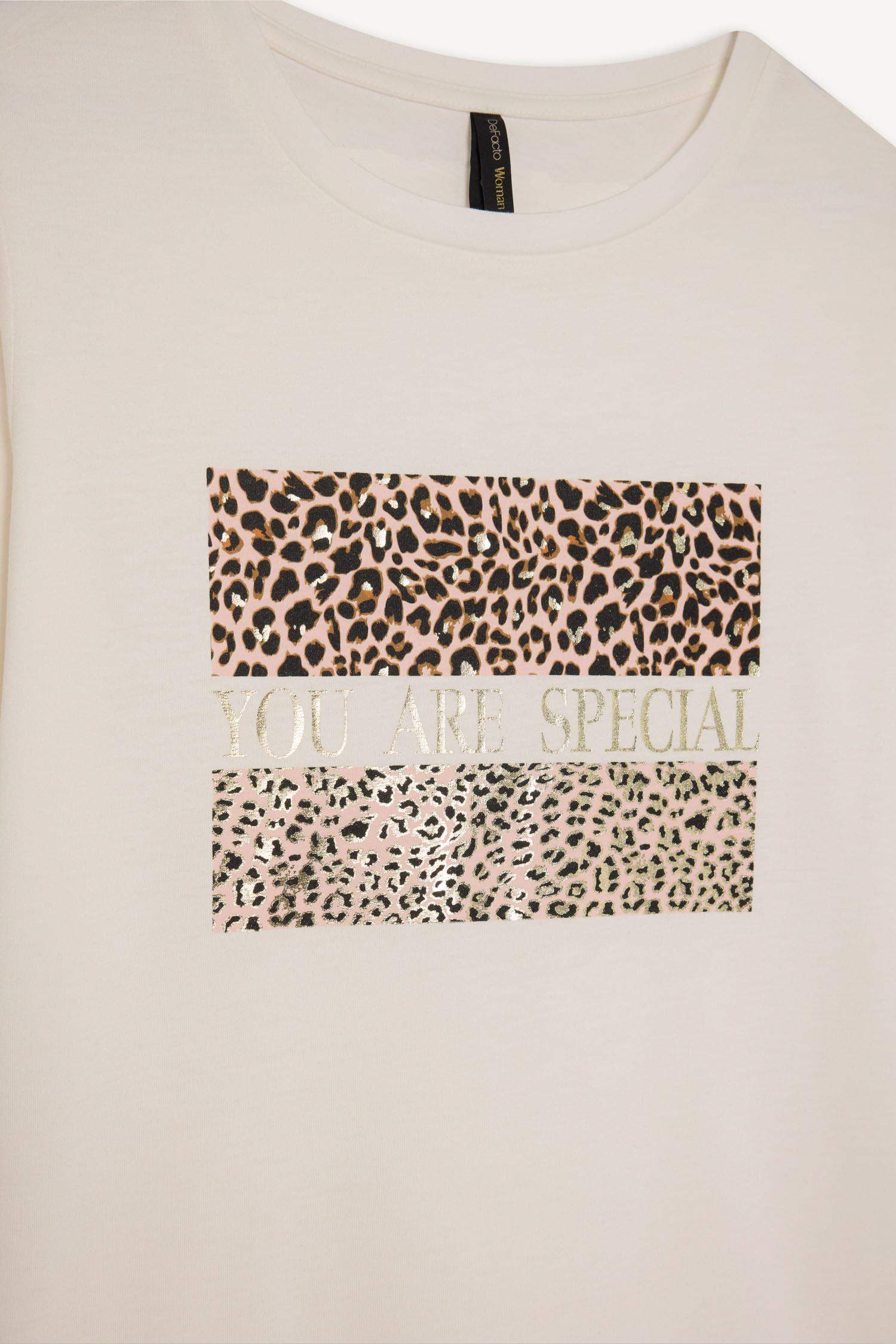 Regular Fit Bisiklet Yaka Leopar Baskılı Kısa Kollu Tişört