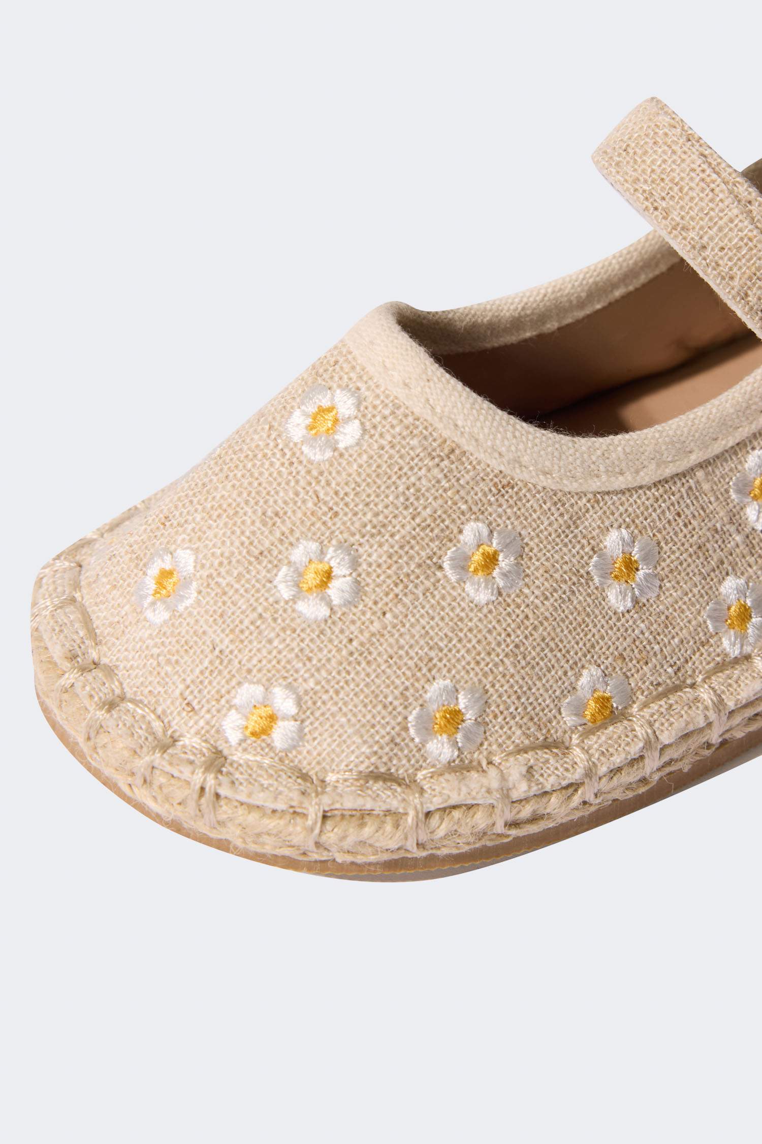 اسبادريل بكعب مسطح