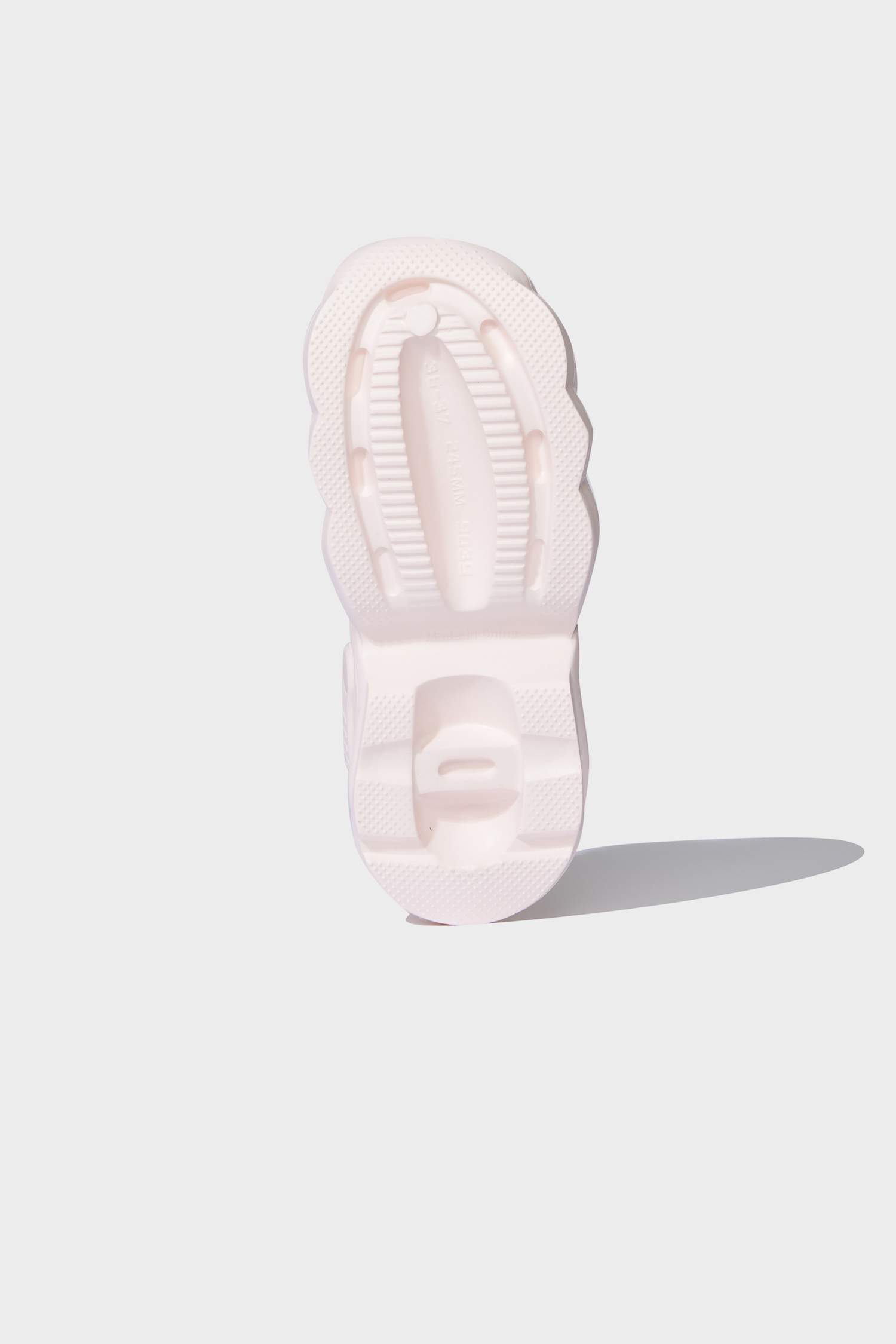 صندل بكعب مسطح