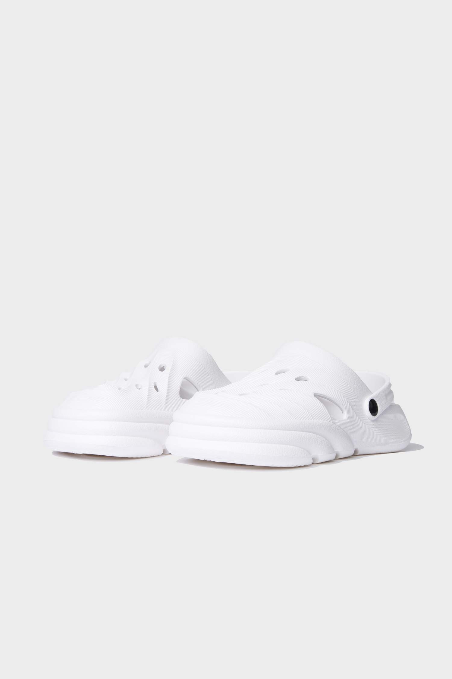 صندل بكعب مسطح