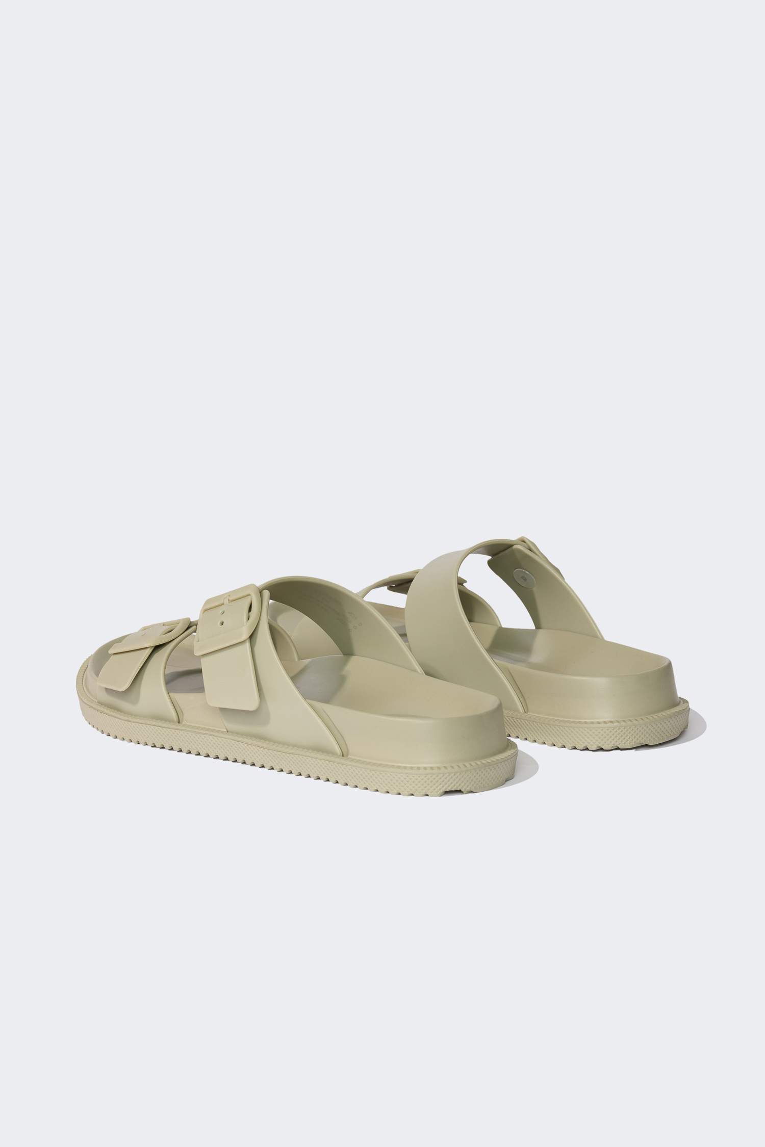 شبشب نسائي جلد صناعي بكعب مسطح