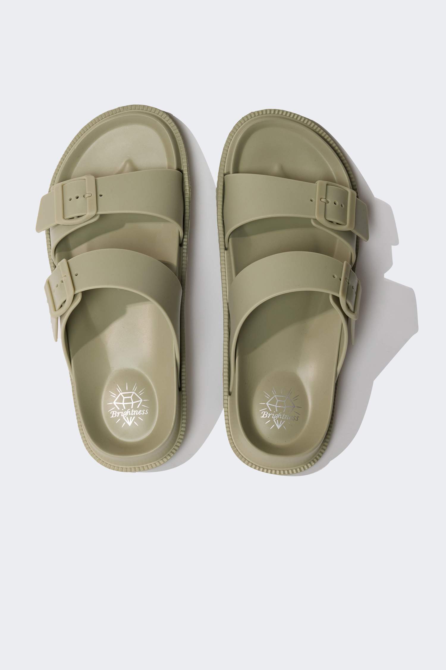 شبشب نسائي جلد صناعي بكعب مسطح