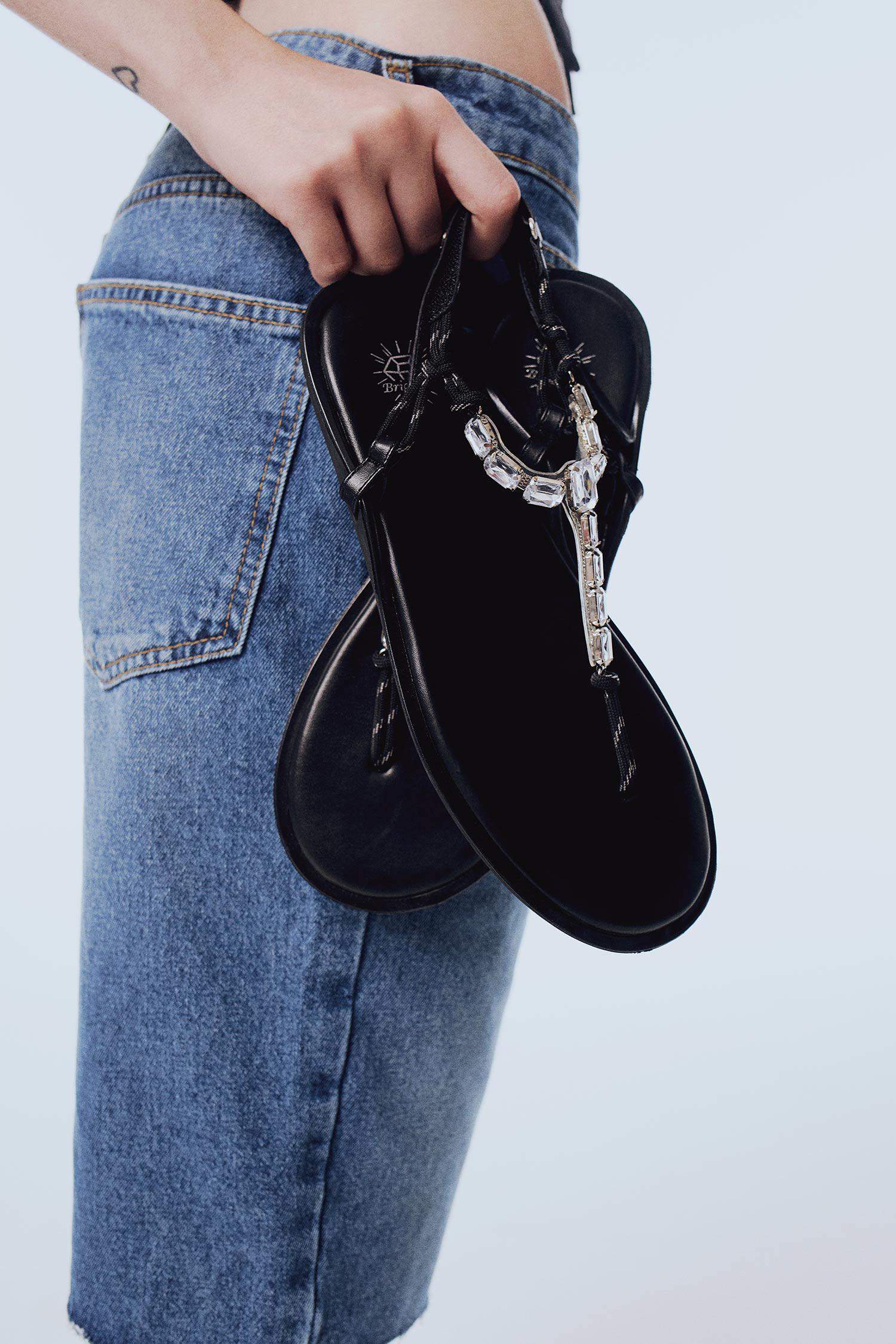 Woman Flat Sole Faux Leather Sandals