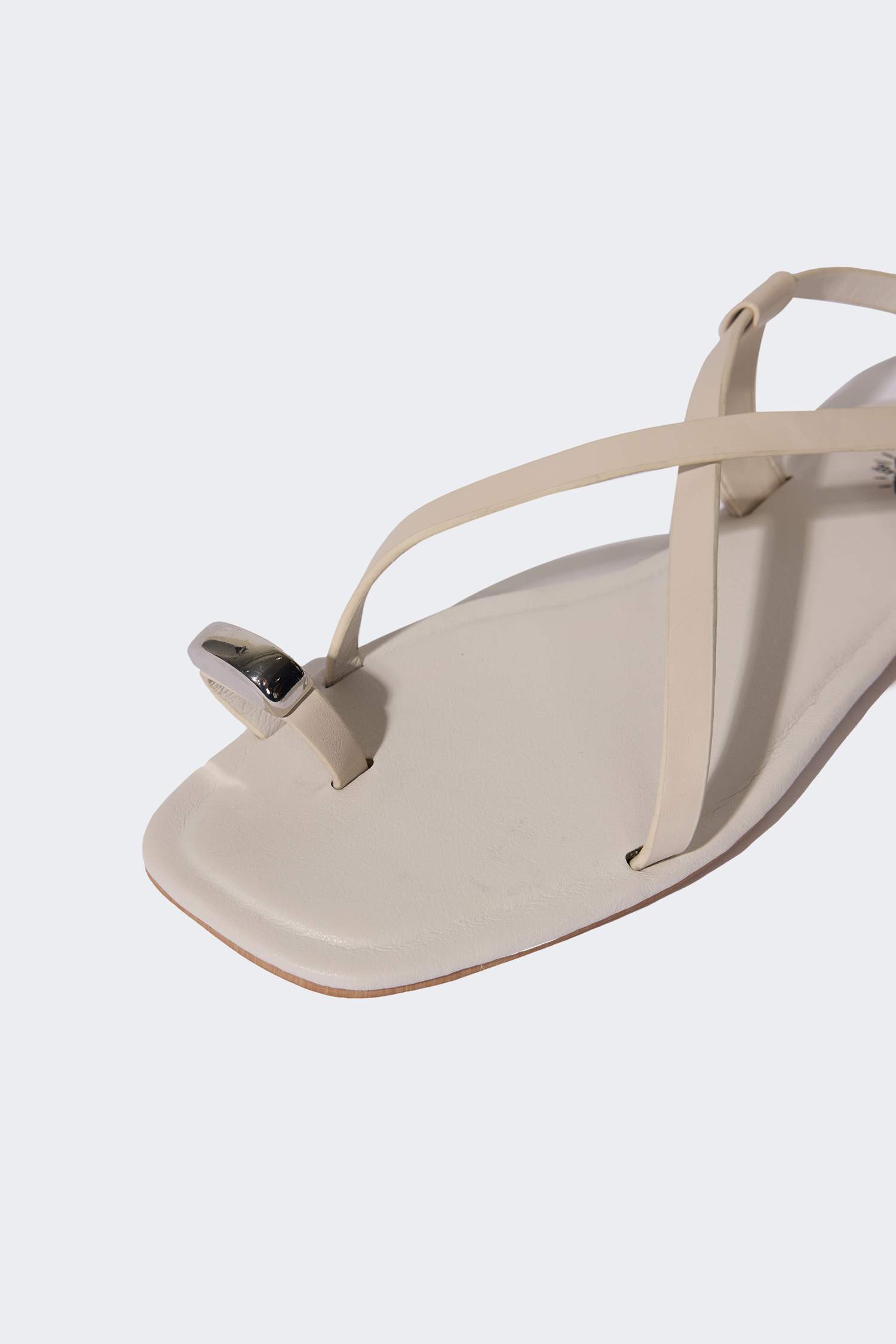 Woman Stoned Flat Sole Faux Leather Sandals