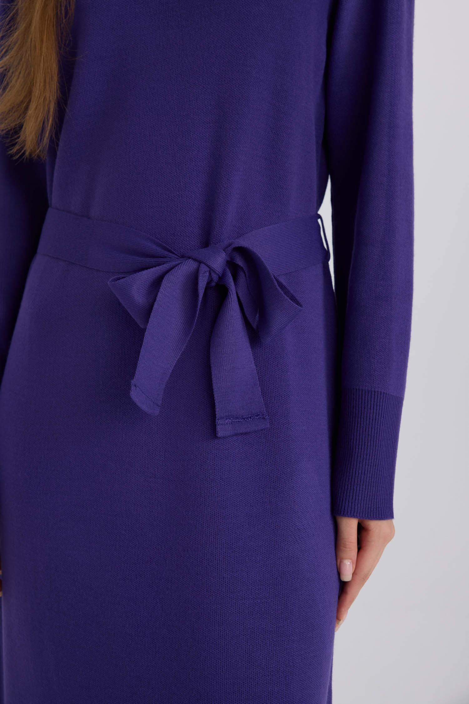 فستان كم طويل قصة عادية برقبة عالية