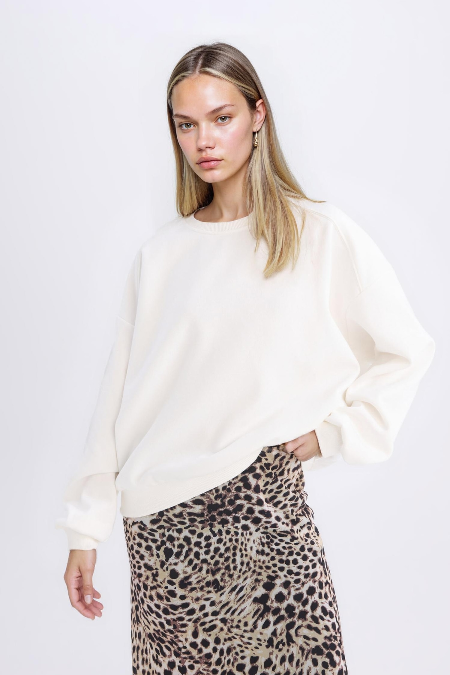 Oversize Geniş Kalıp Bisiklet Yaka Basic Düz Kalın Sweatshirt