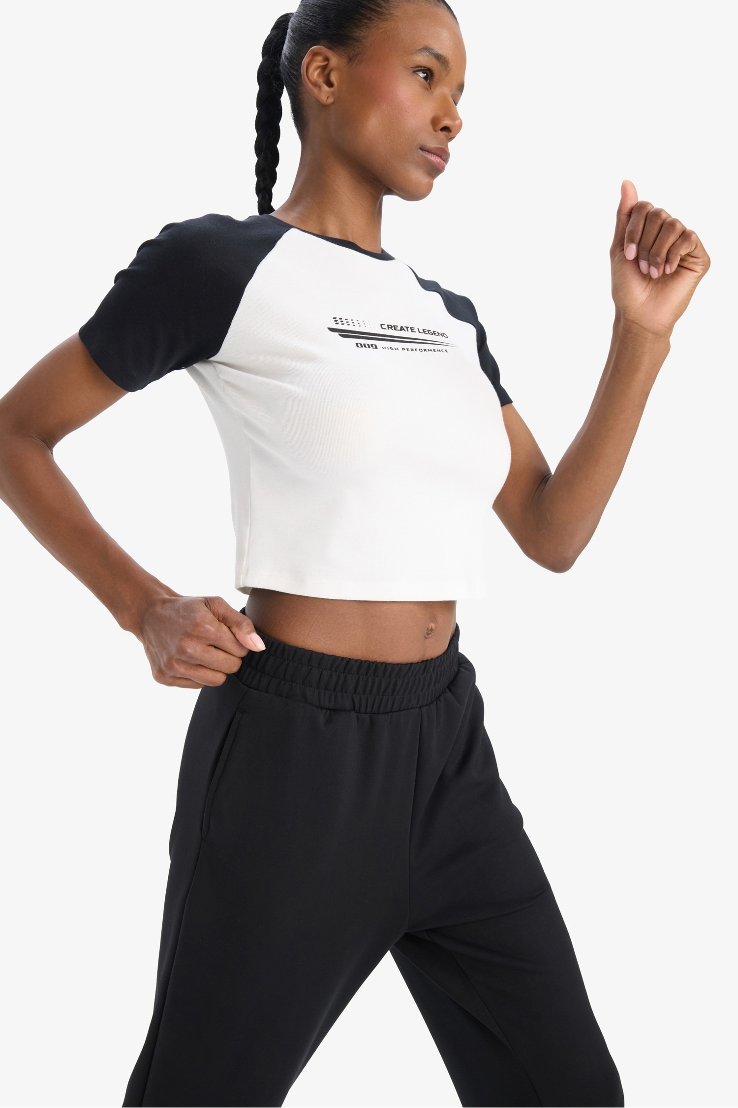 تيشيرت رياضي نص كم بطبعة شعار سليم فيت من DeFactoFit