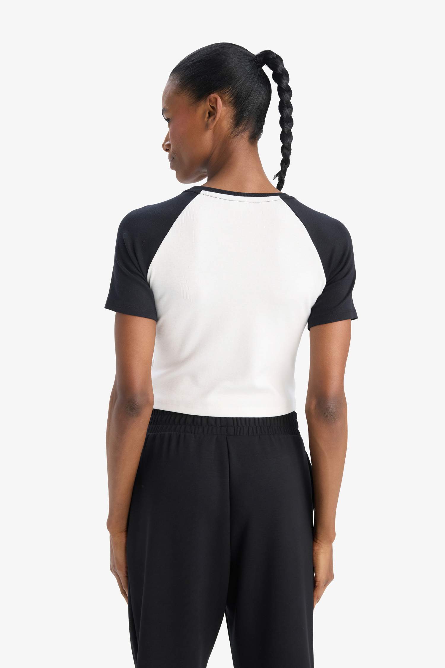 تيشيرت رياضي نص كم بطبعة شعار سليم فيت من DeFactoFit