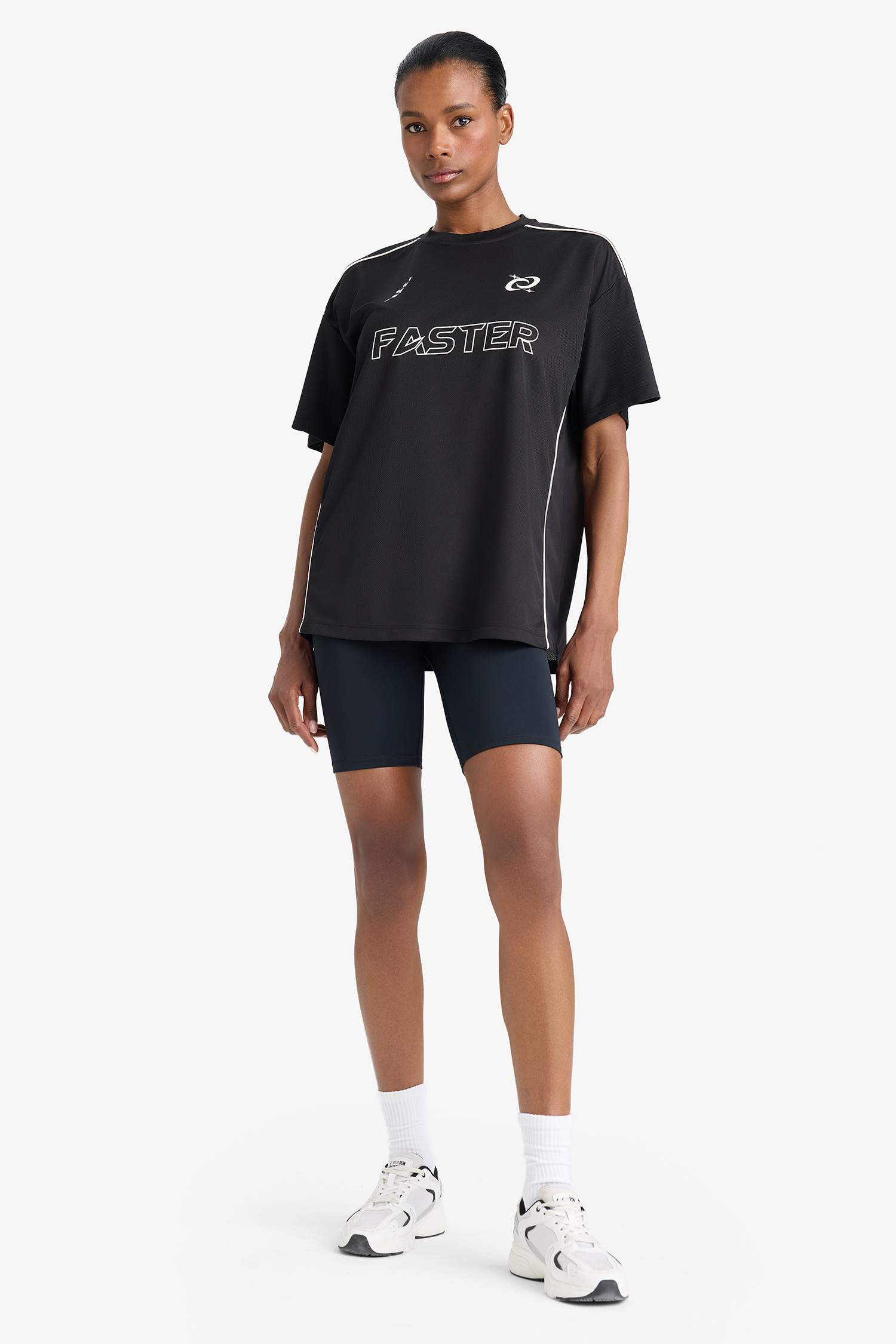 تيشيرت رياضي مطبوع اوفر سايز من DeFactoFit