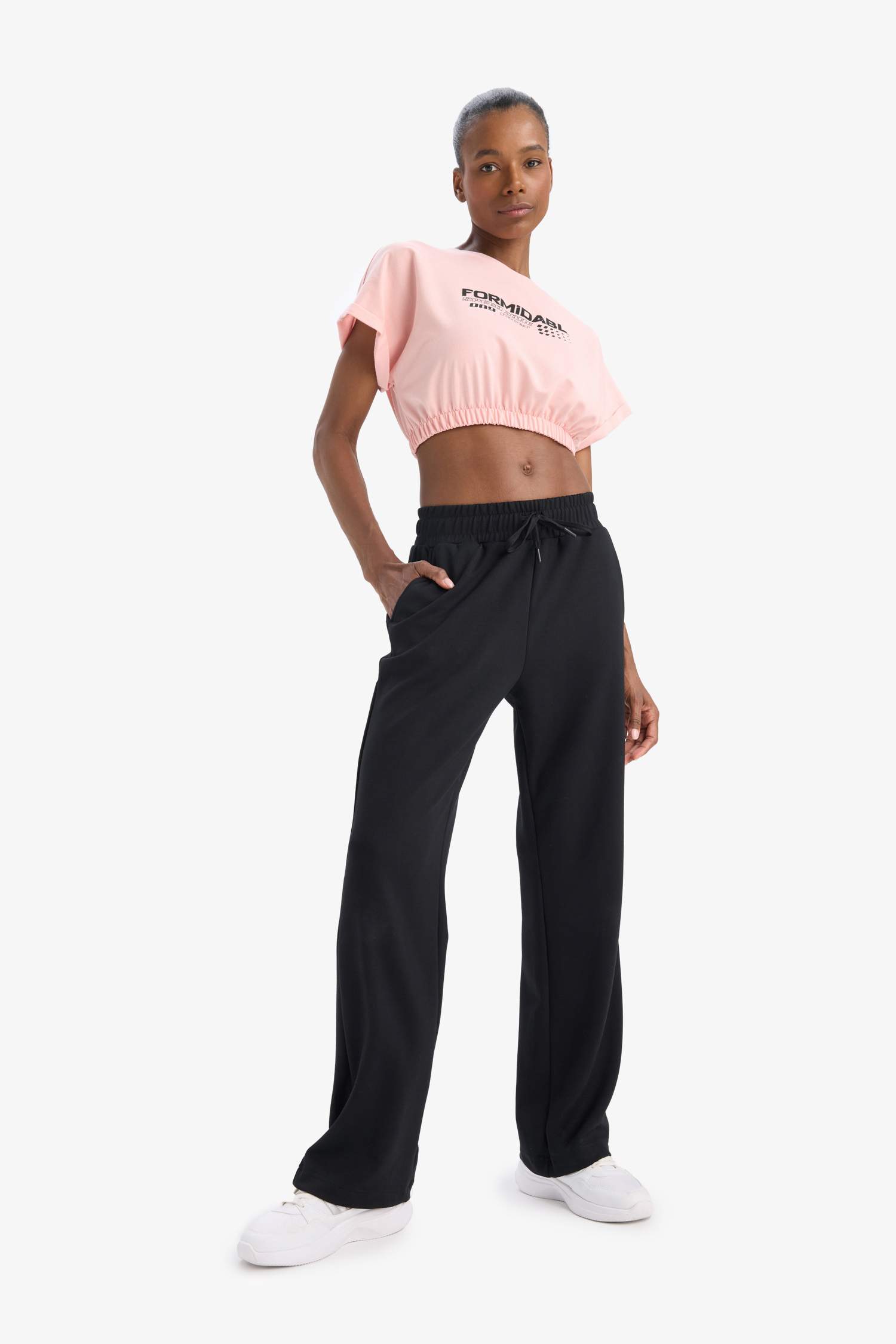 DeFactoFit Cropped Fit Bisiklet Yaka Baskılı Sporcu Kısa Kollu Tişört