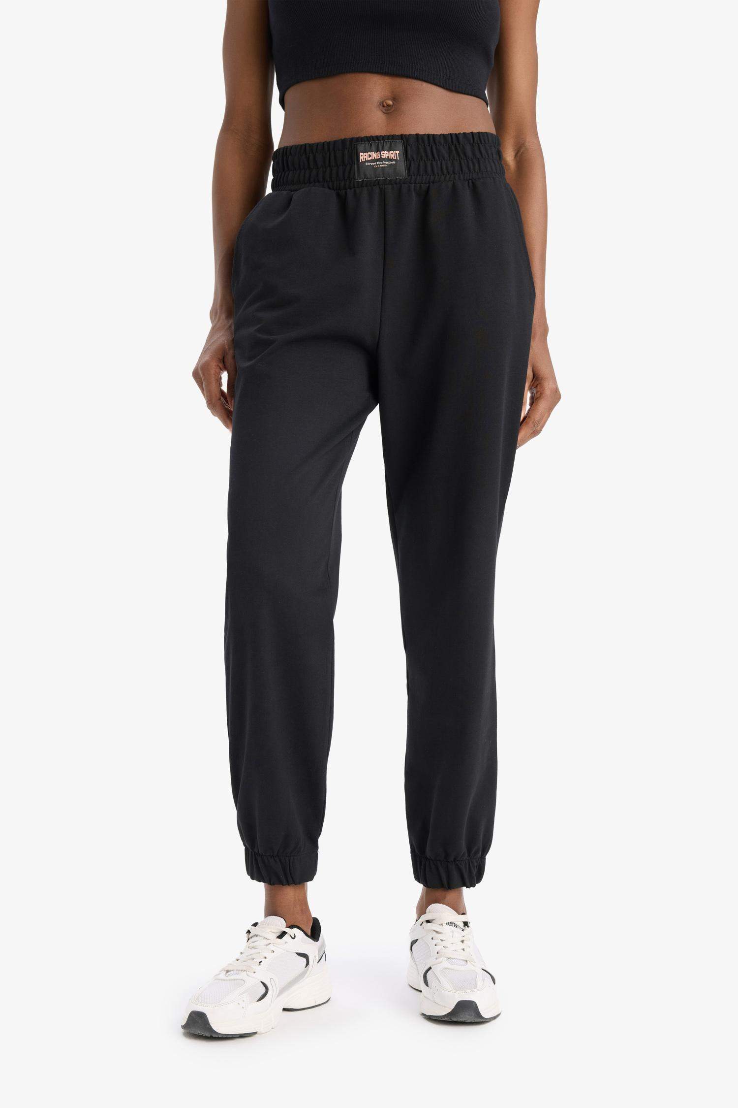 Standart Fit Cepli Jogger Paça İnce Sporcu Eşofman Altı