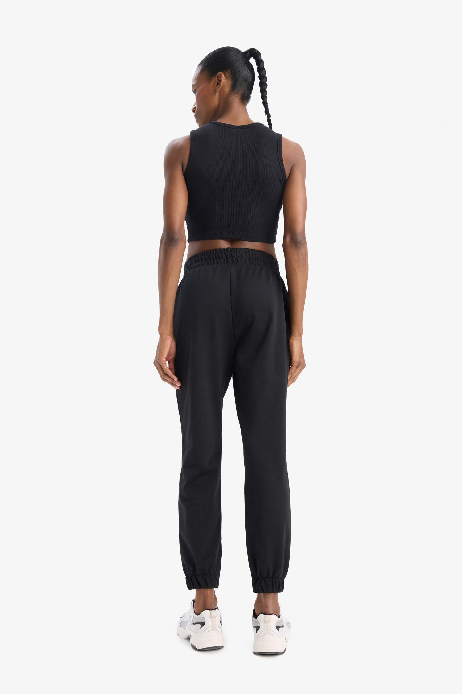 Standart Fit Cepli Jogger Paça İnce Sporcu Eşofman Altı