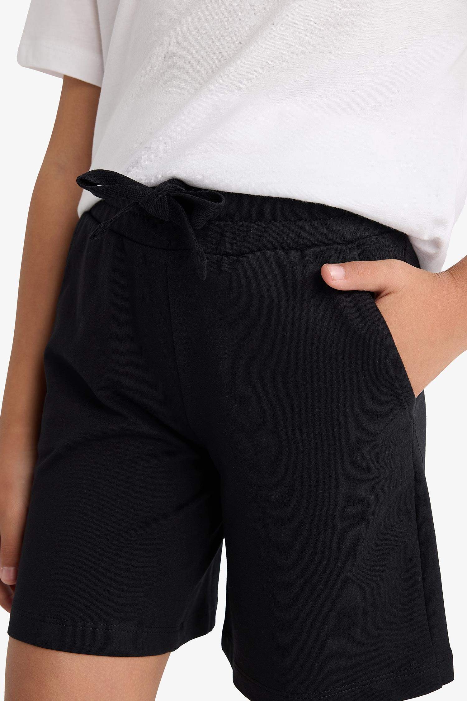 Қыздарға релакс пішімі Шолақ шалбар