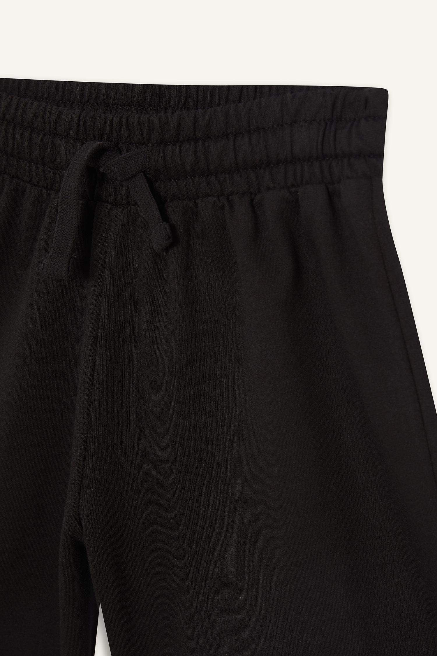 Қыздарға релакс пішімі Шолақ шалбар