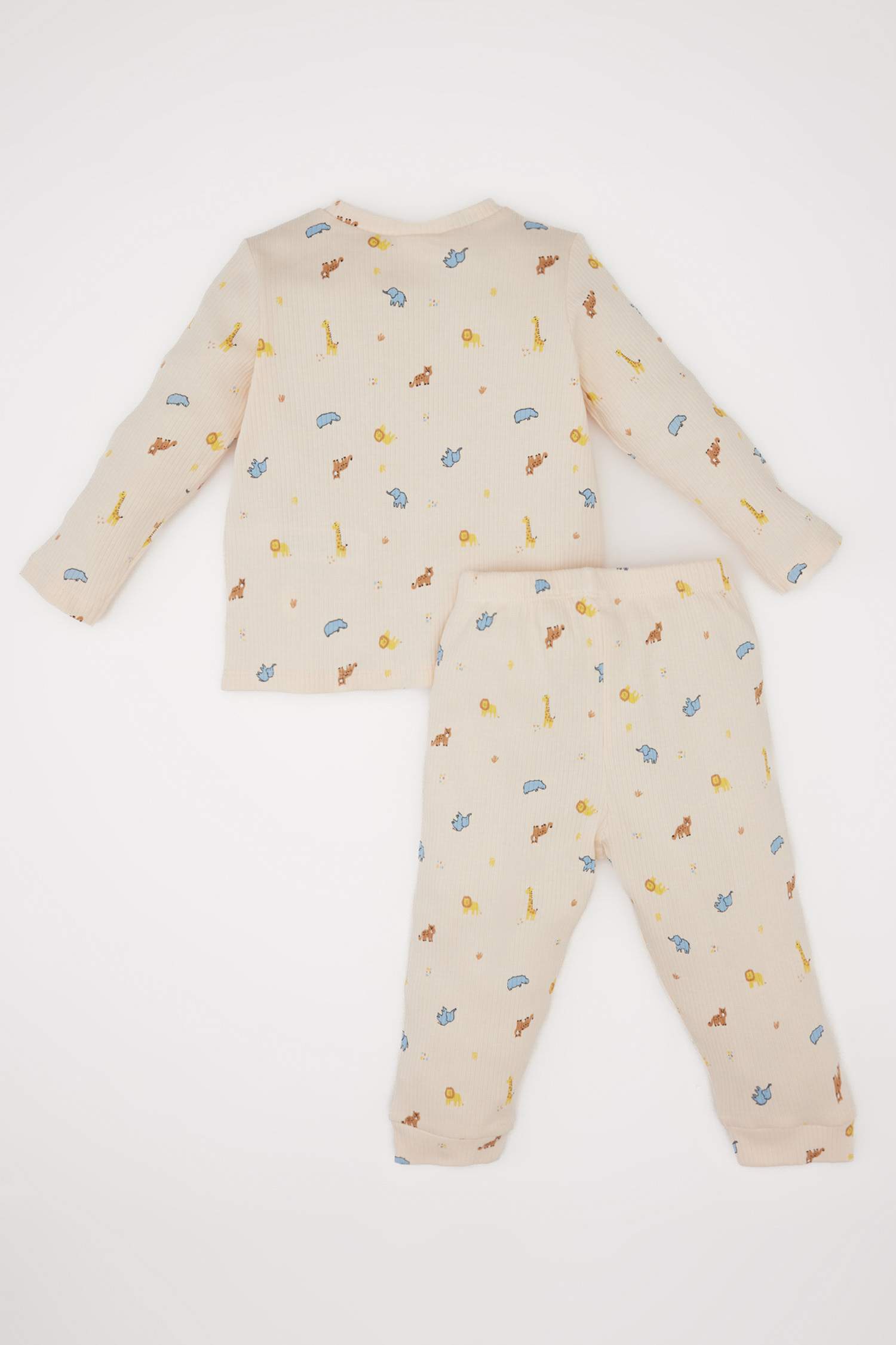 سيت بجامة ولادي مضلع بطبعة سفاري - قطعتين