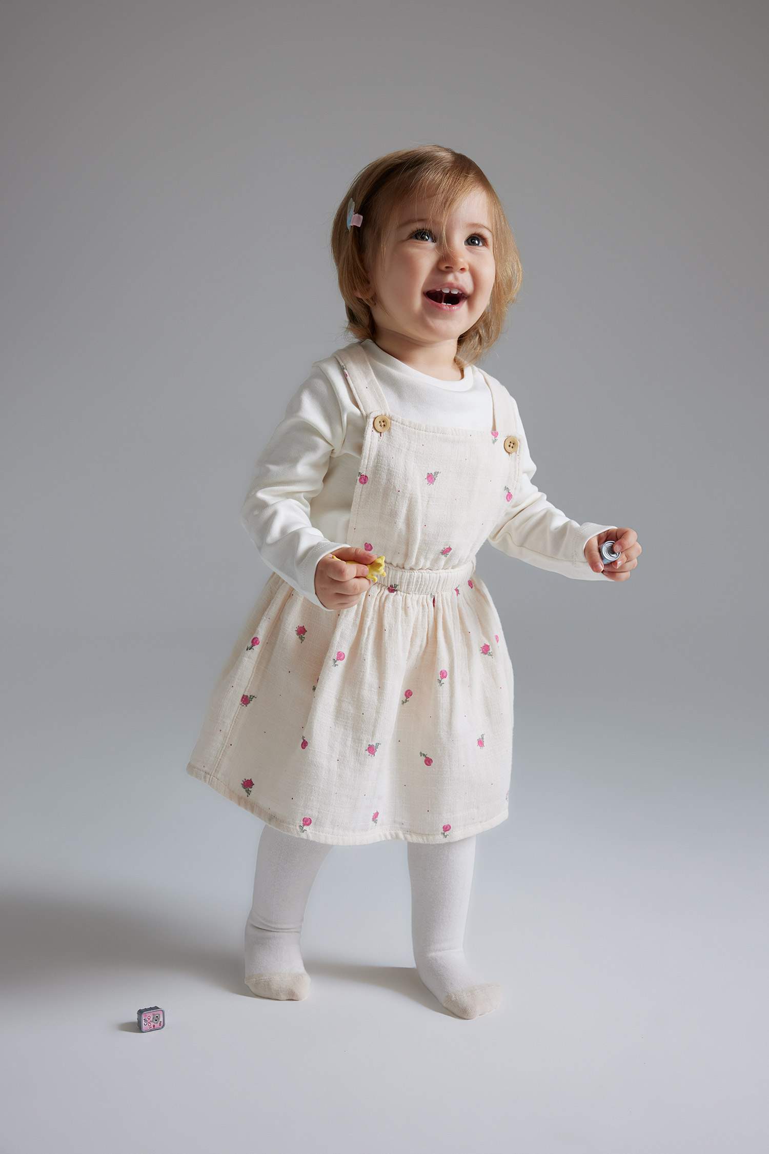 Kız Bebek 3'lü Takım Müslin Çiçekli Uzun Kollu Tişört Salopet Elbise Külotlu Çorap 