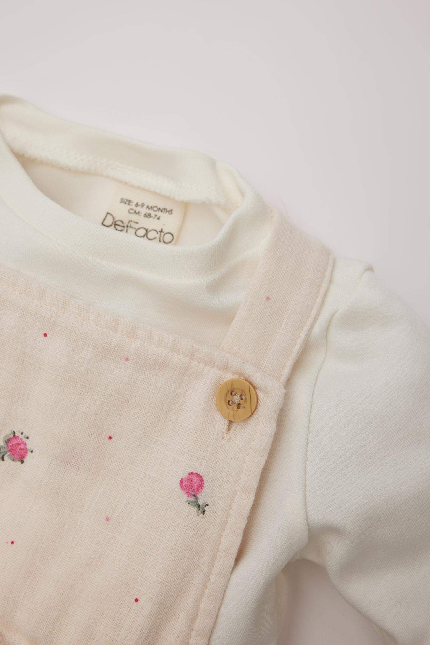 Kız Bebek 3'lü Takım Müslin Çiçekli Uzun Kollu Tişört Salopet Elbise Külotlu Çorap 