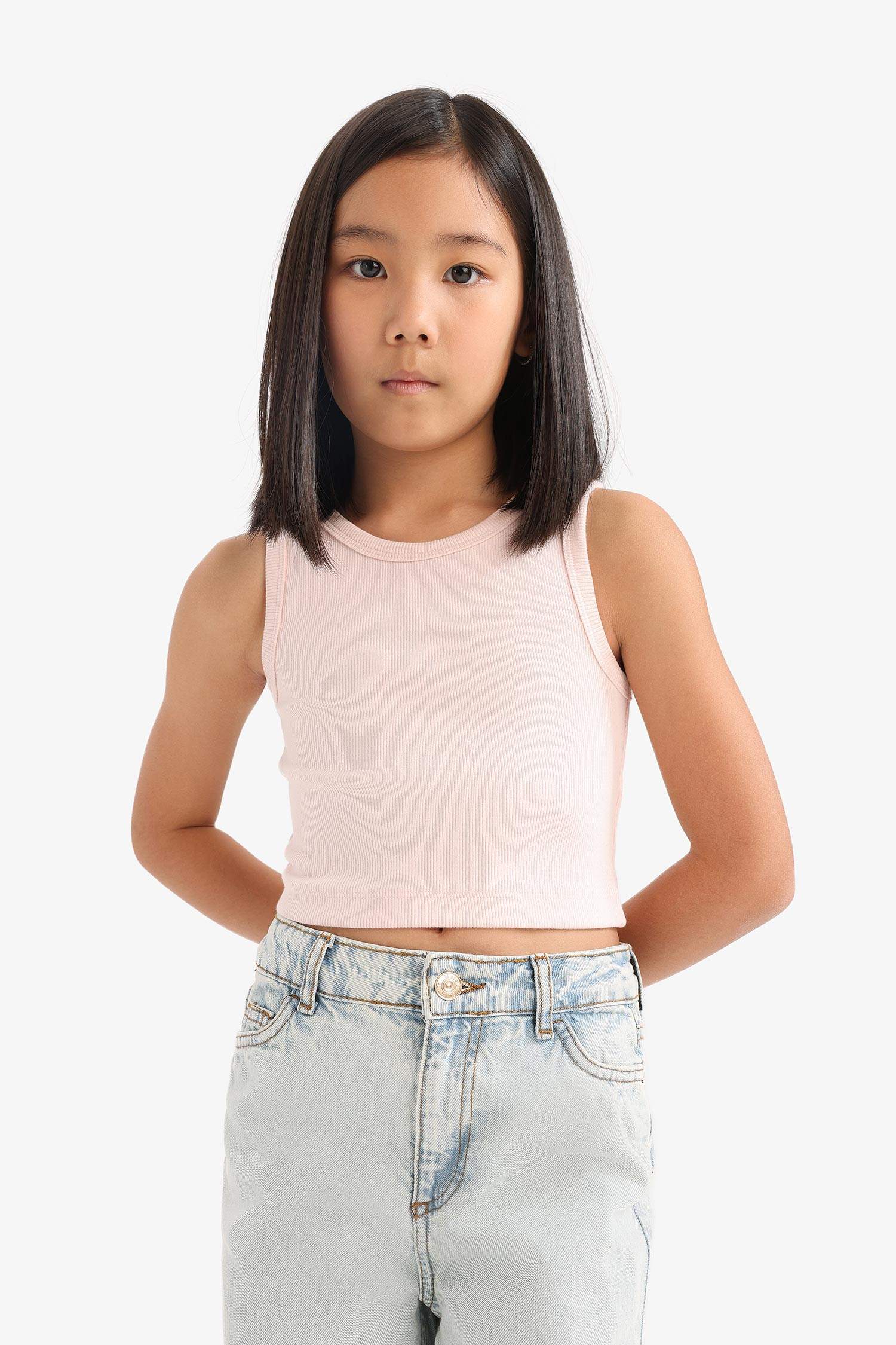 كروب توب بناتي بياخة مستديرة