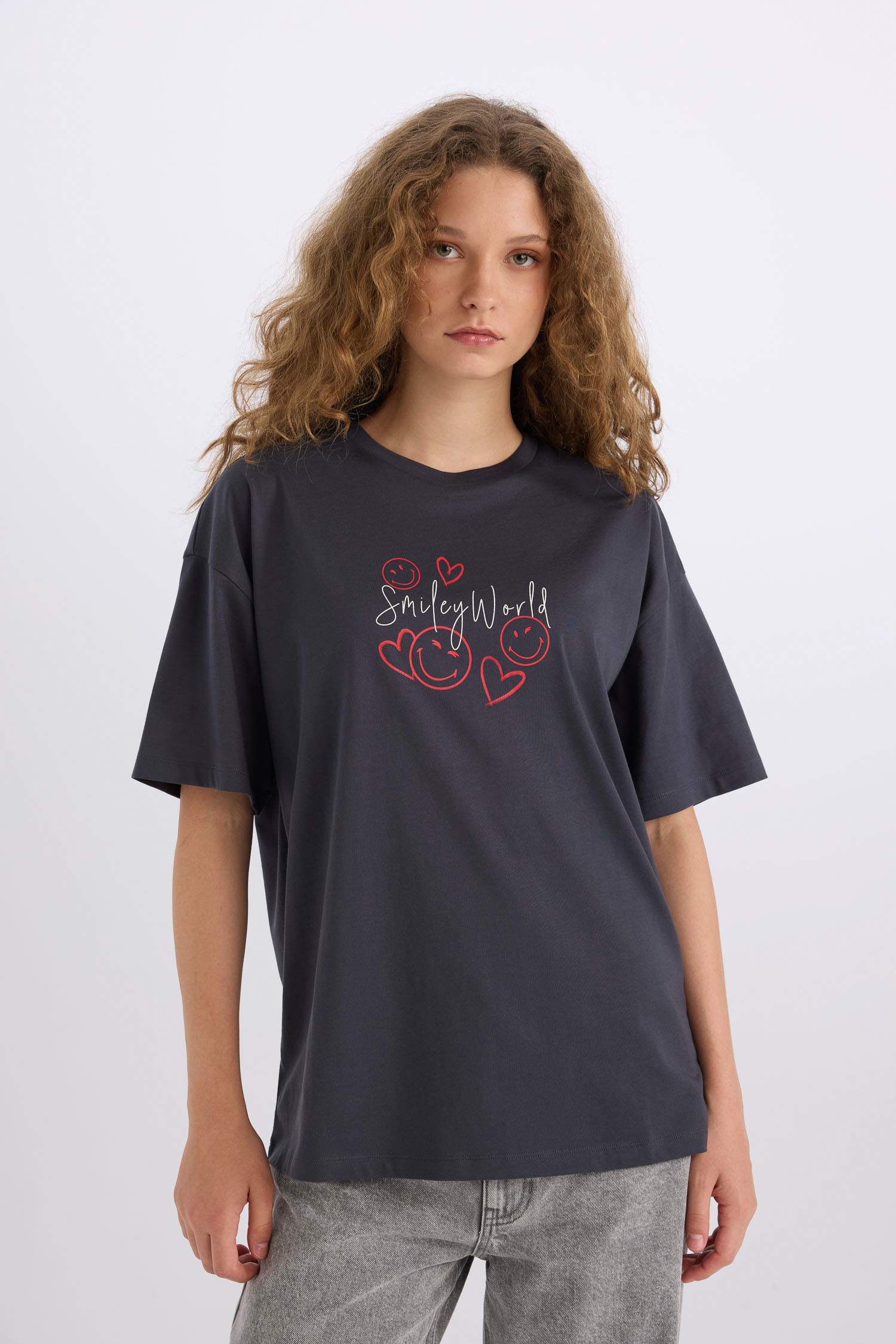 SmileyWorld Oversize Geniş Kalıp Bisiklet Yaka Sırt Baskılı Kısa Kollu Tişört