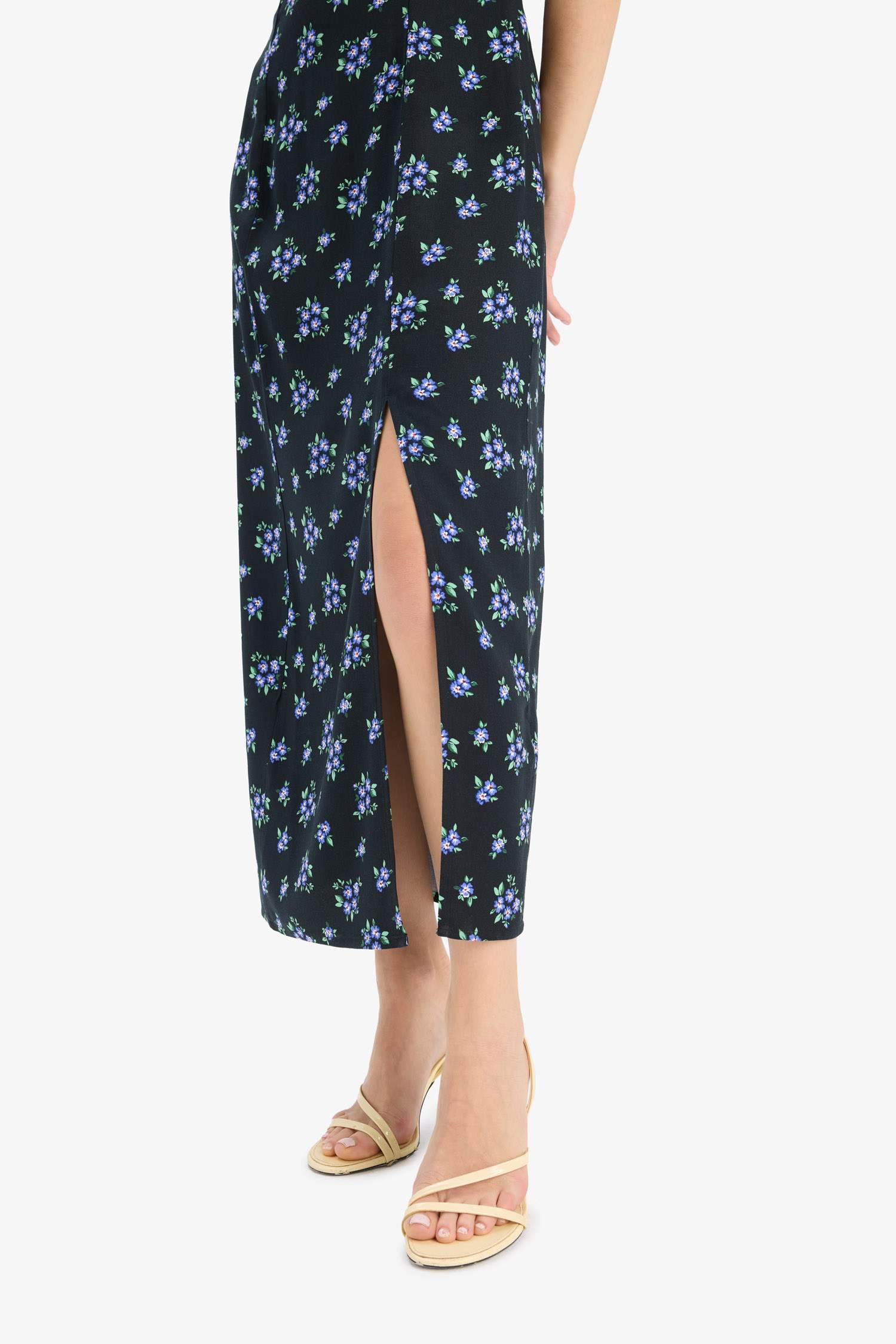 Bodycon Heart Collar Floral Midi Dress