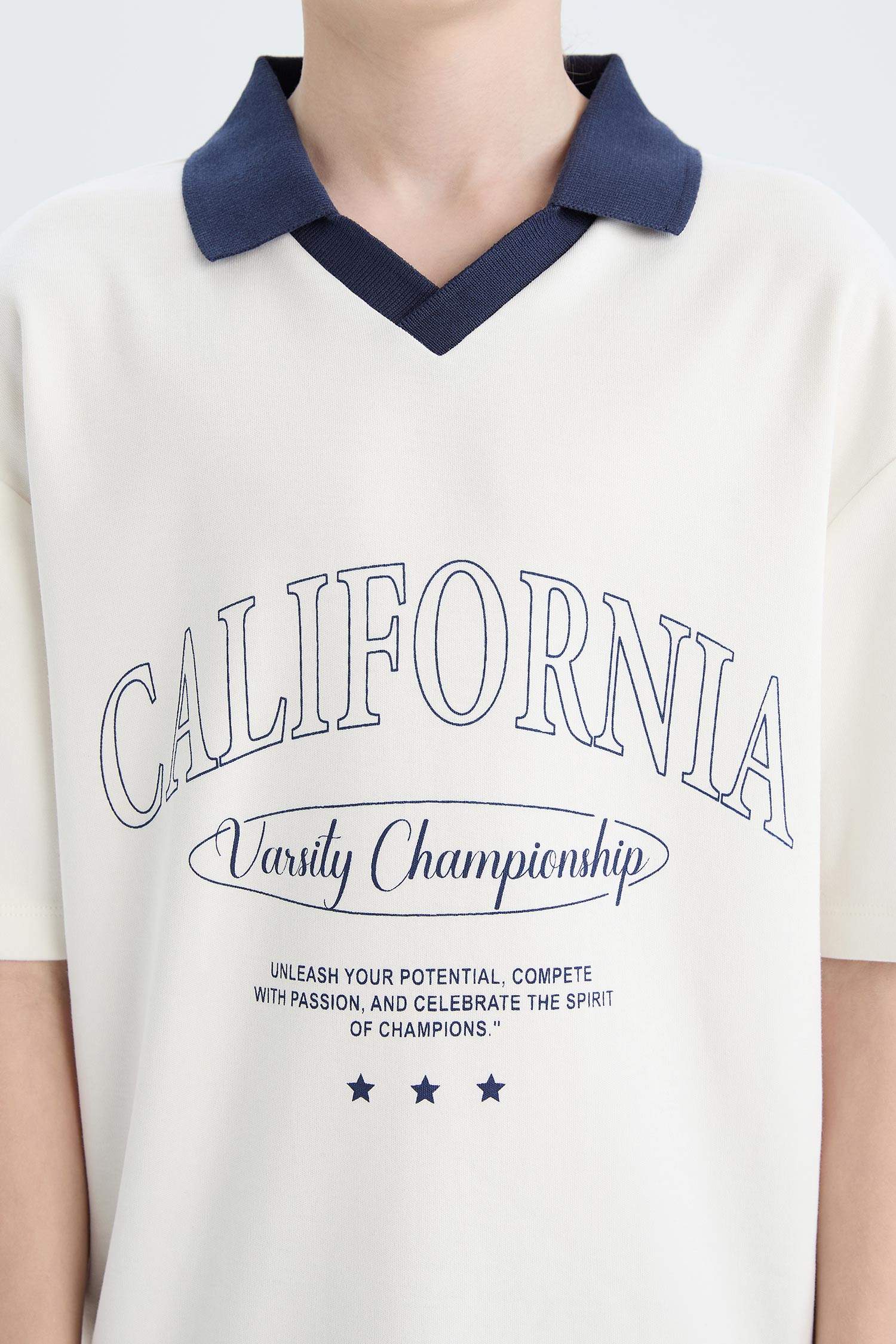 Erkek Çocuk Oversize Geniş Kalıp Polo Yaka Baskılı Kısa Kollu Tişört