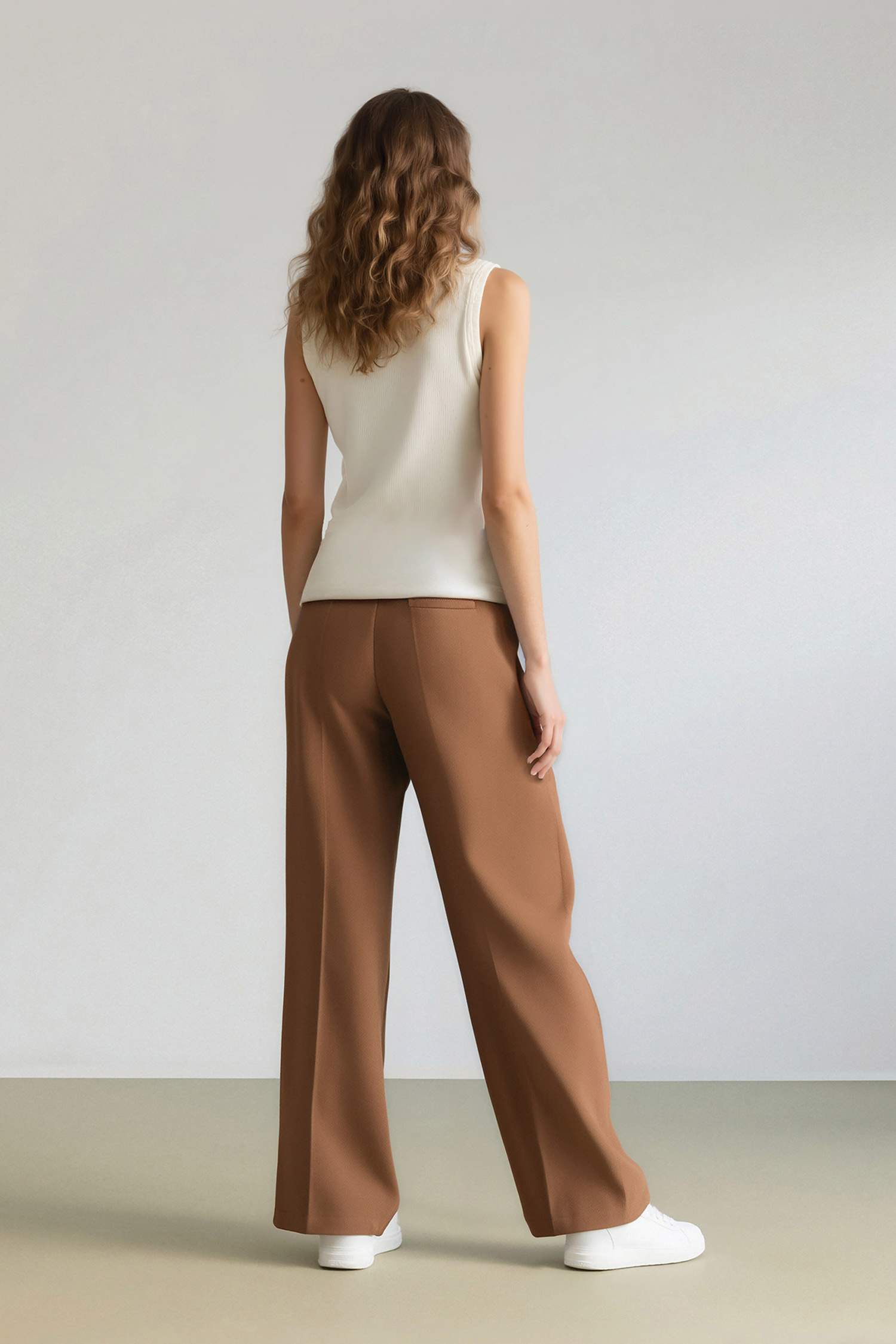 بنطلون وايد ليج برجل واسع بجيب وخصر عالي