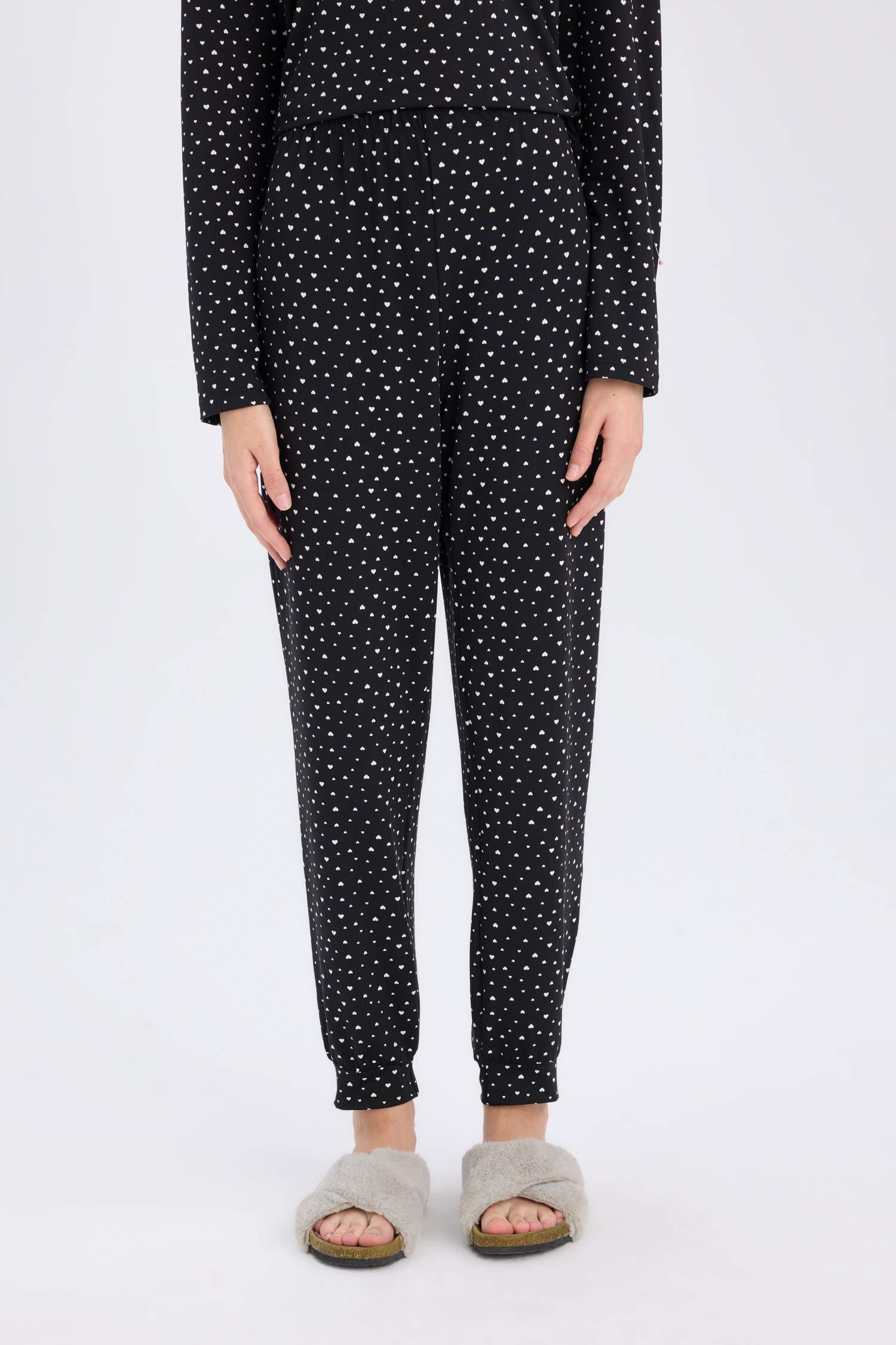 سيت بجامة سوفتشيل قصة عادية ردن طويل من Fall in Love - قطعتين