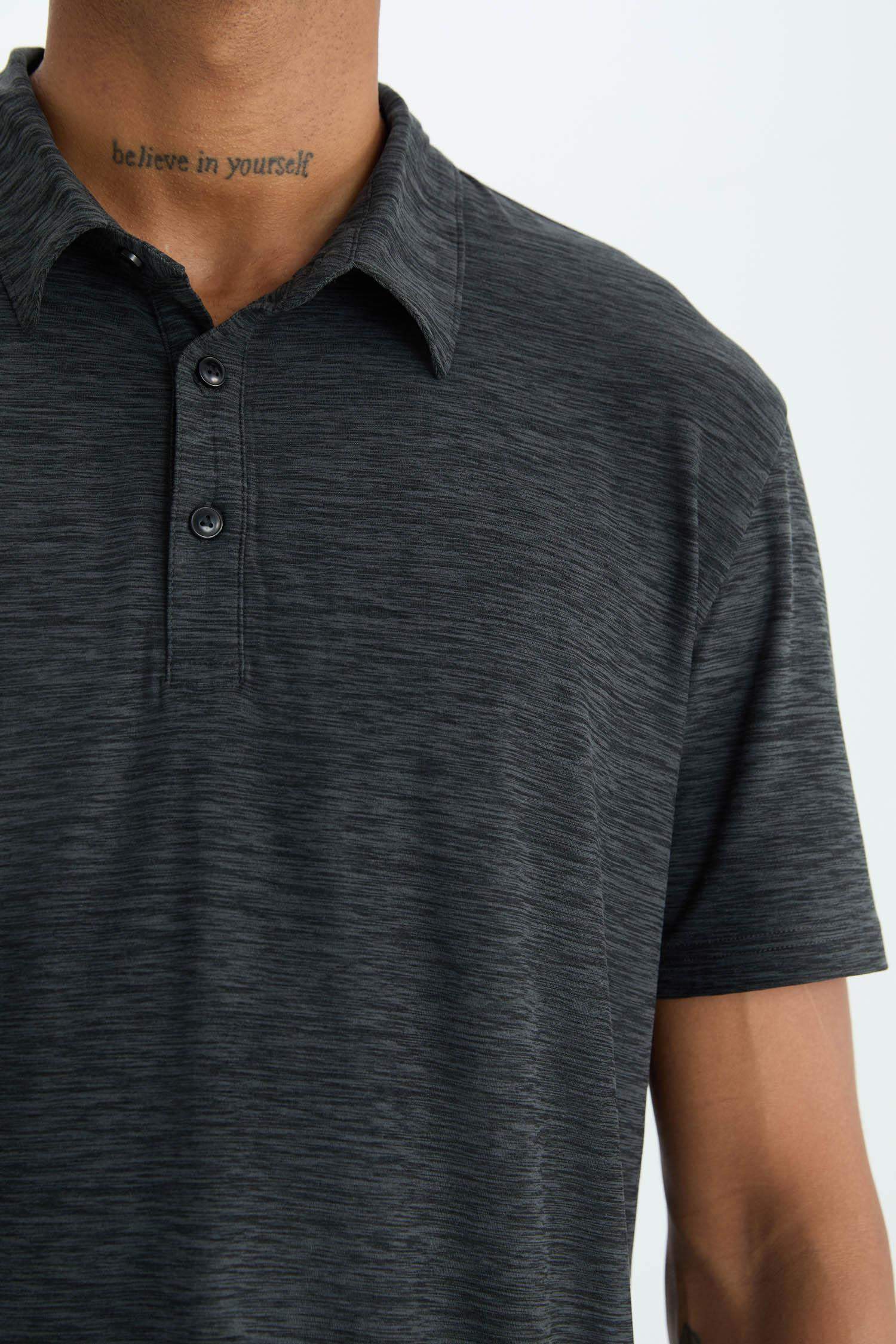 DeFactoFit Standart Fit Polo Yaka Sporcu Kısa Kollu Tişört