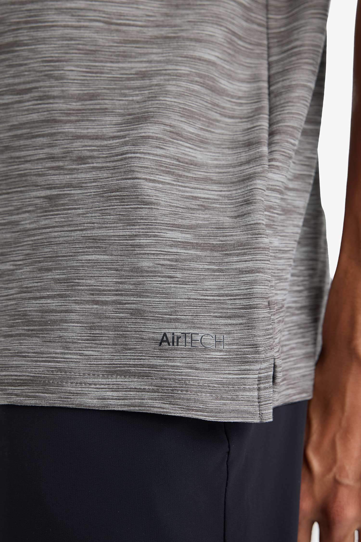 Esnek Kumaş Standart Fit Polo Yaka Sporcu Kısa Kollu Tişört