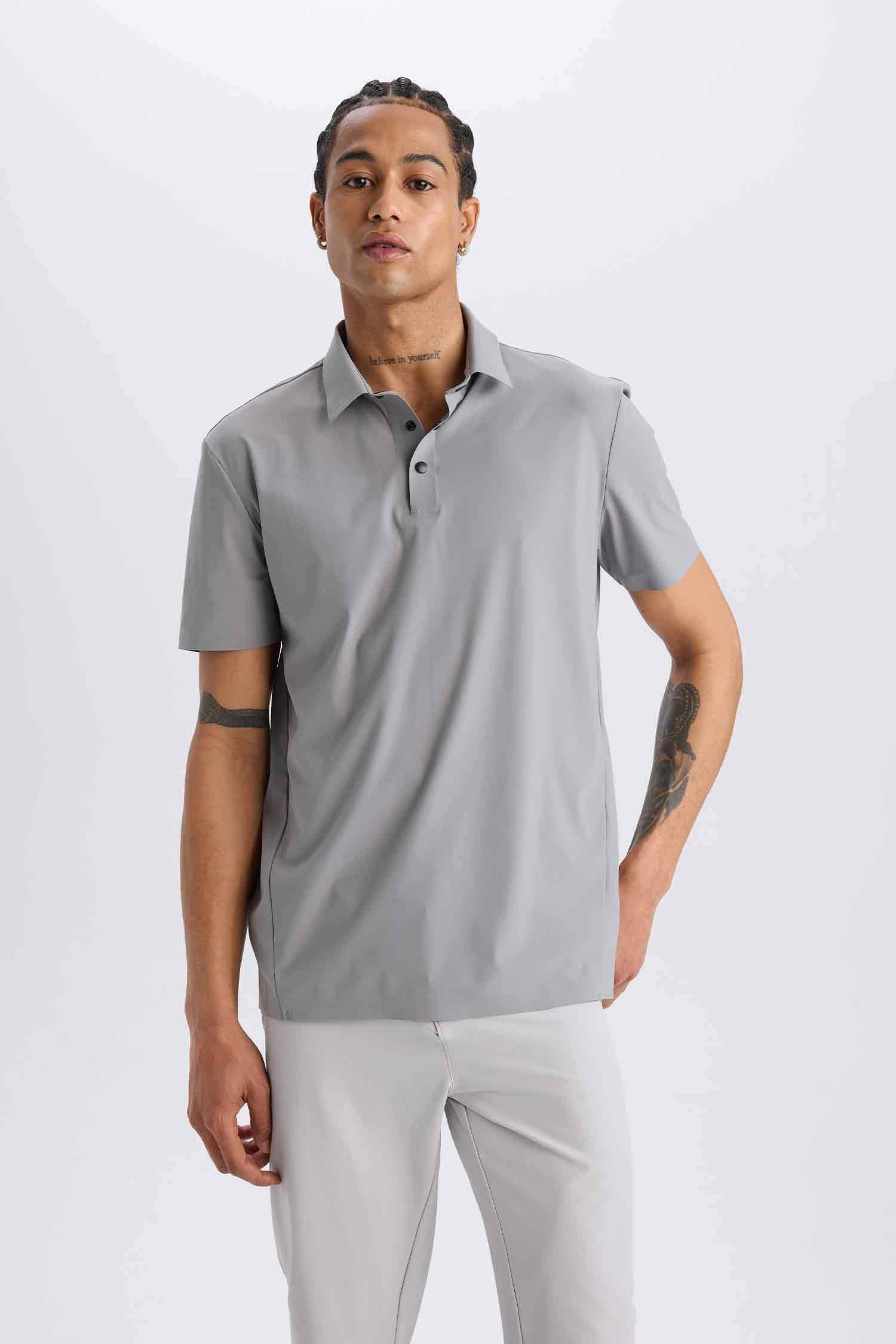 Esnek Kumaş Standart Fit Polo Yaka Sporcu Kısa Kollu Tişört