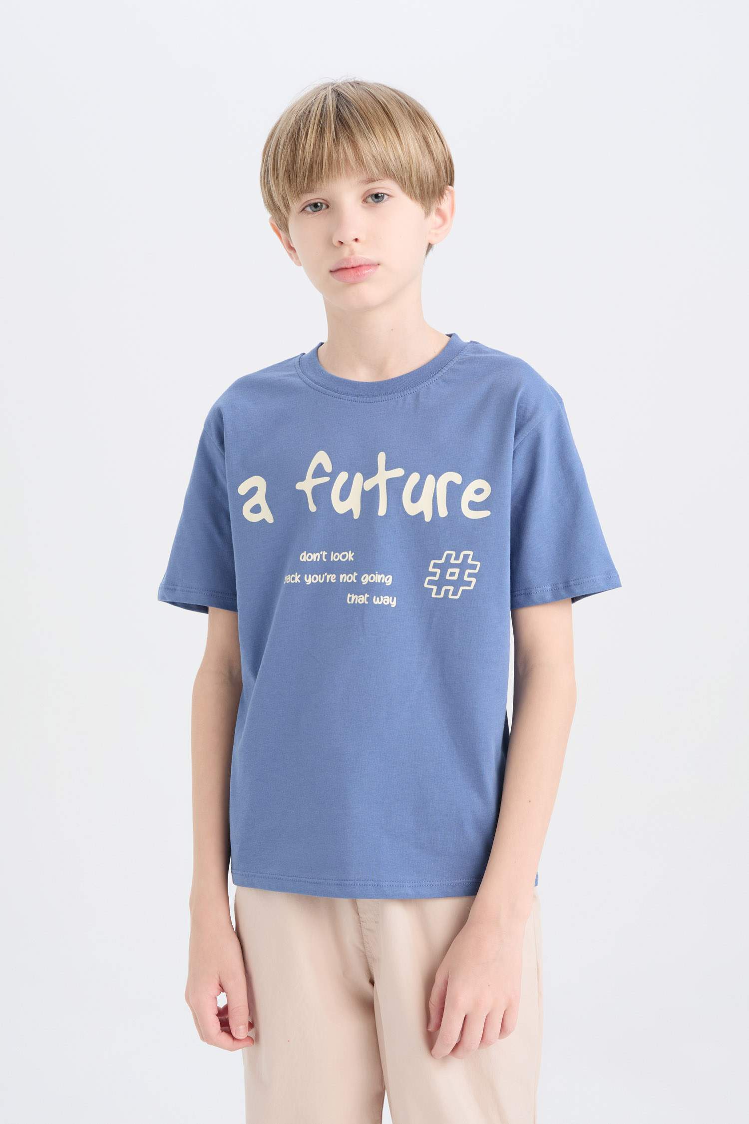 تيشيرت أولاد نص كم مطبوع قصة عادية برقبة مستديرة